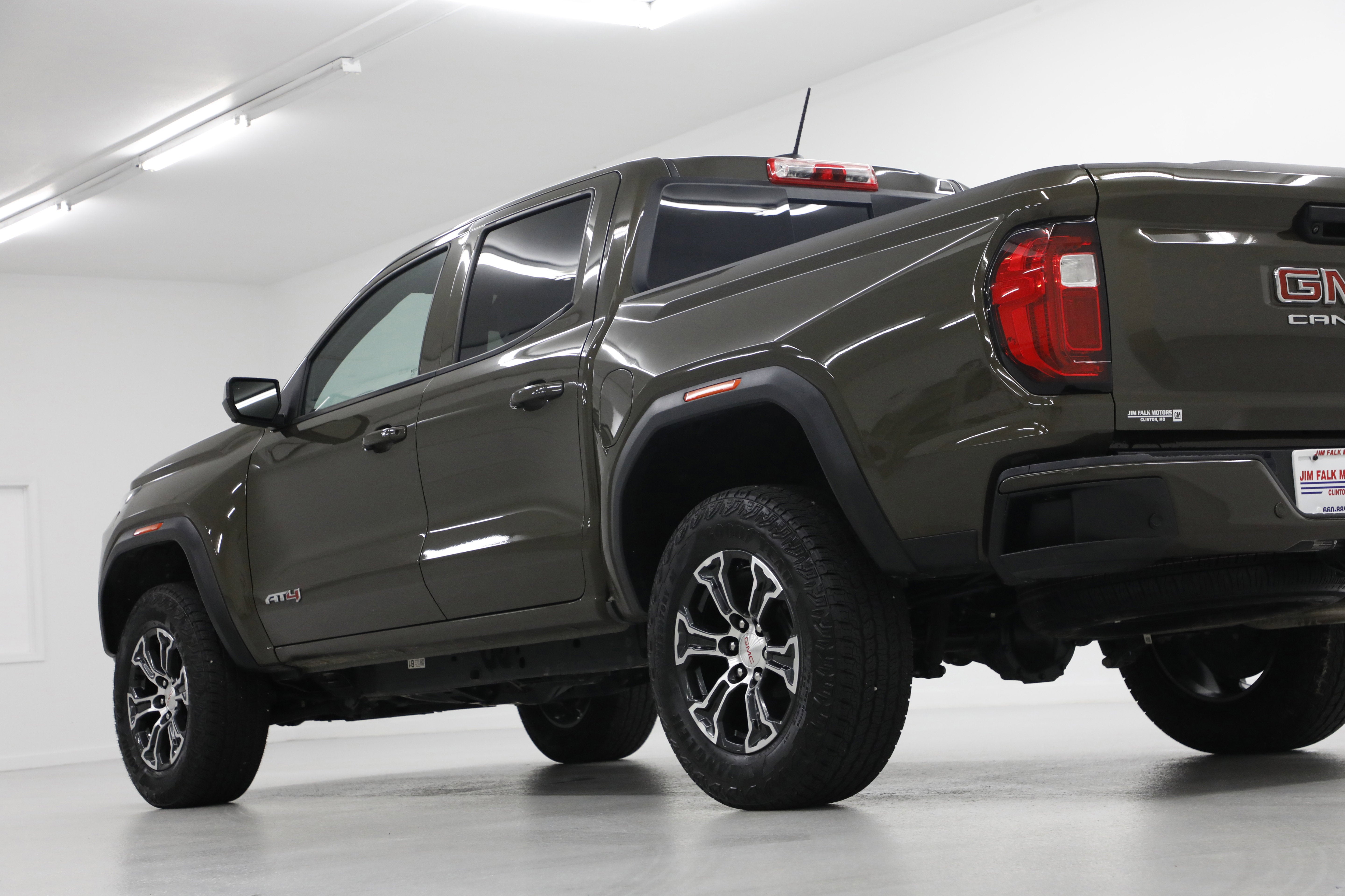 2023 GMC Canyon AT4