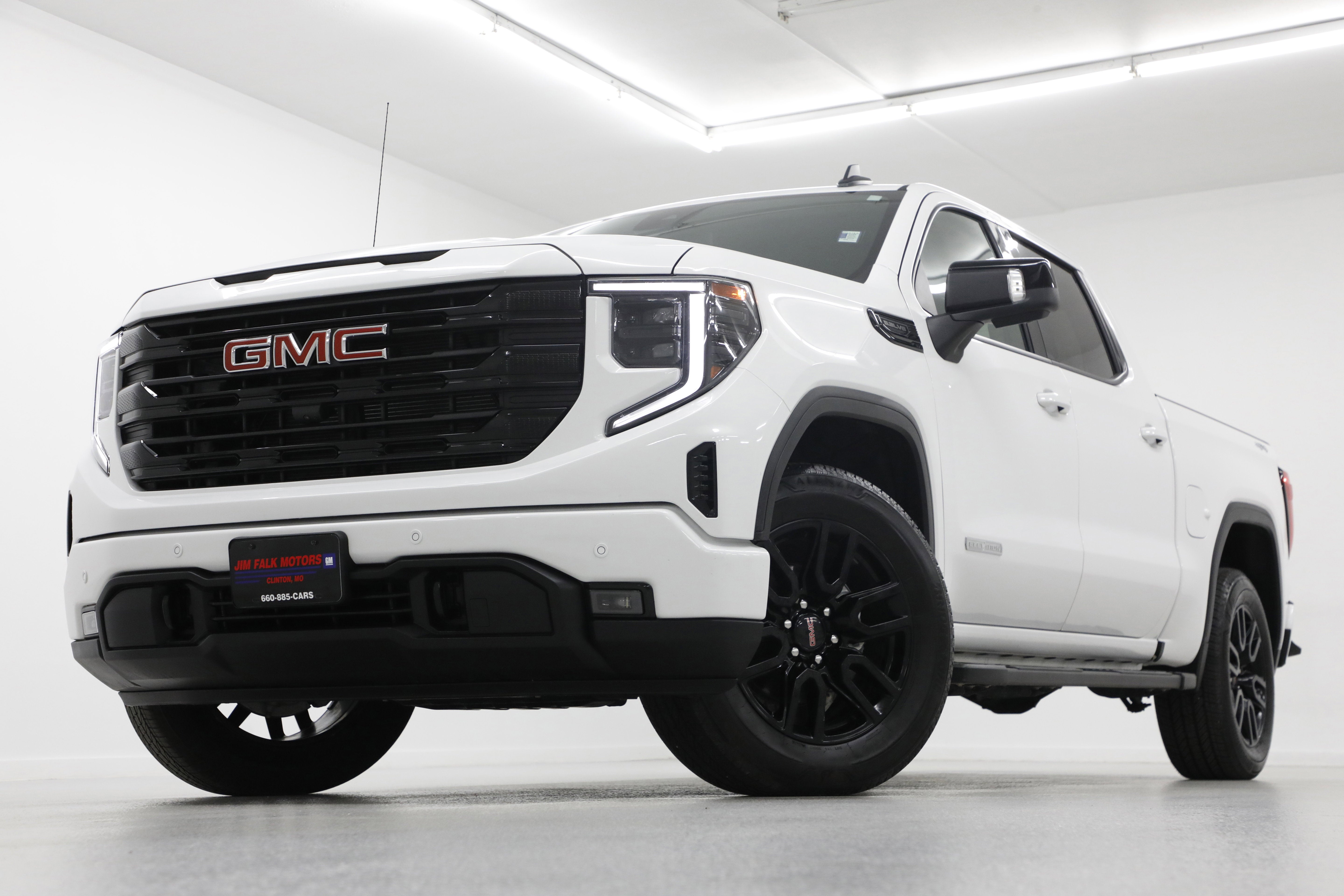 2025 GMC Sierra 1500 Elevation