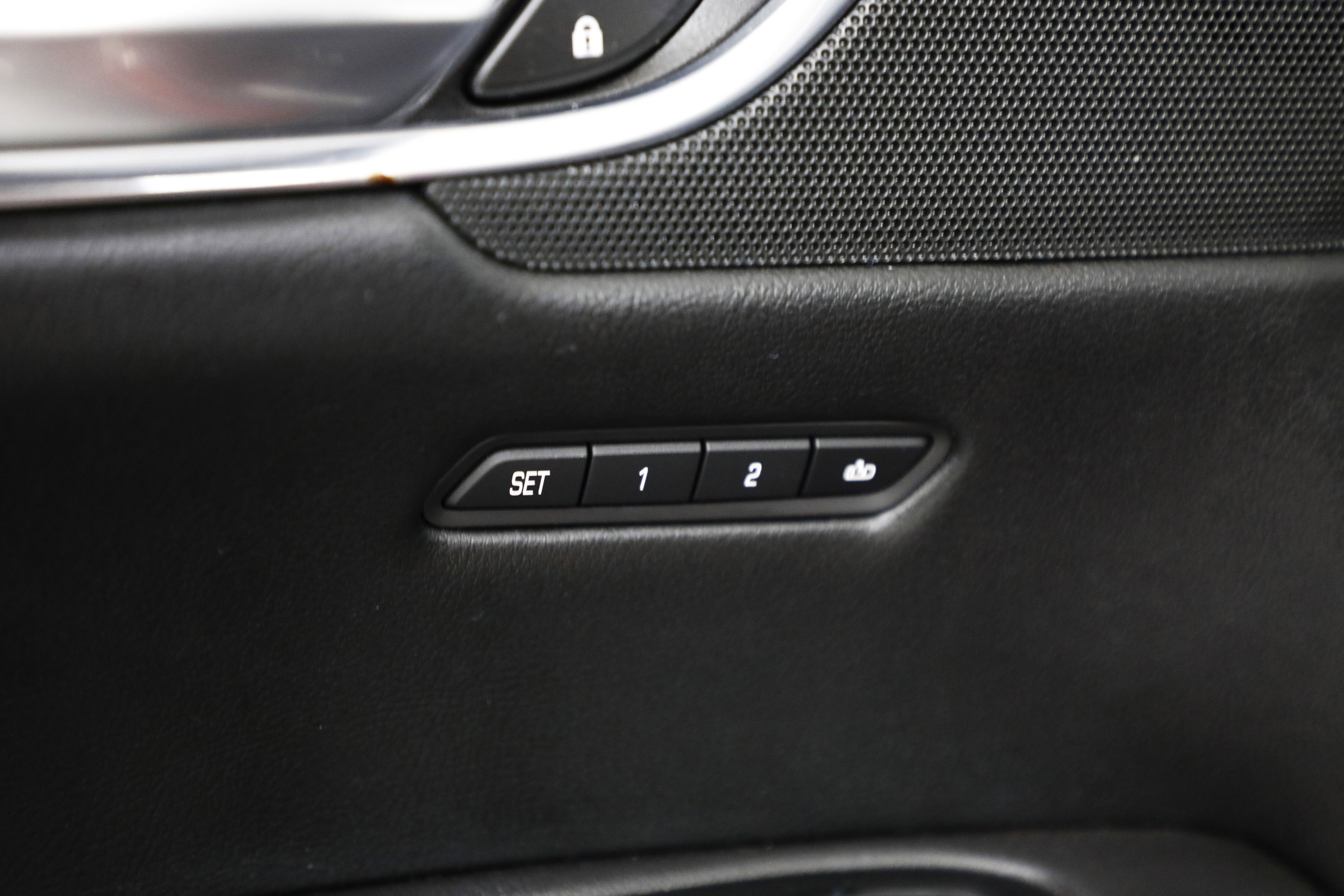 2017 Cadillac XT5 Luxury FWD