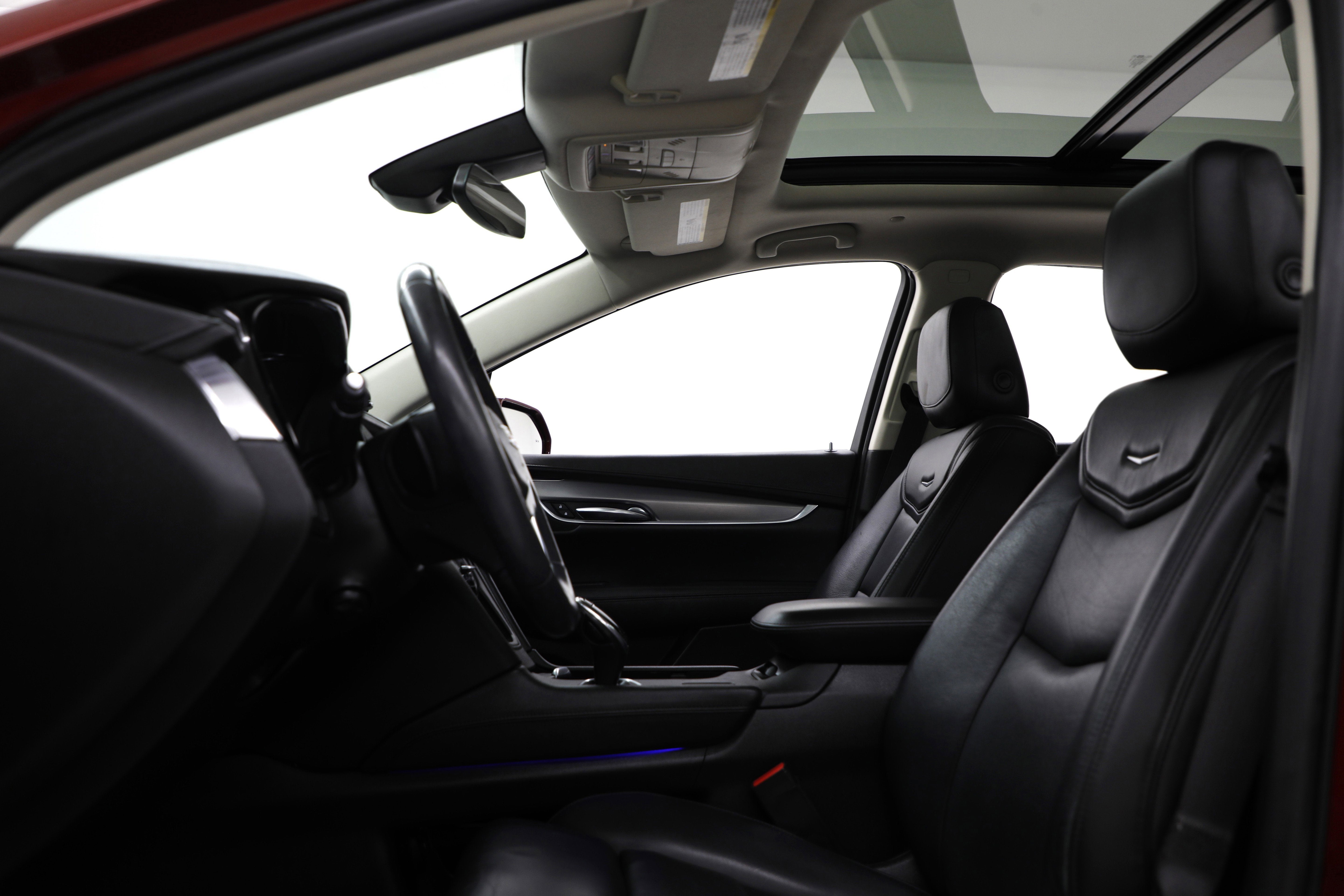 2017 Cadillac XT5 Luxury FWD