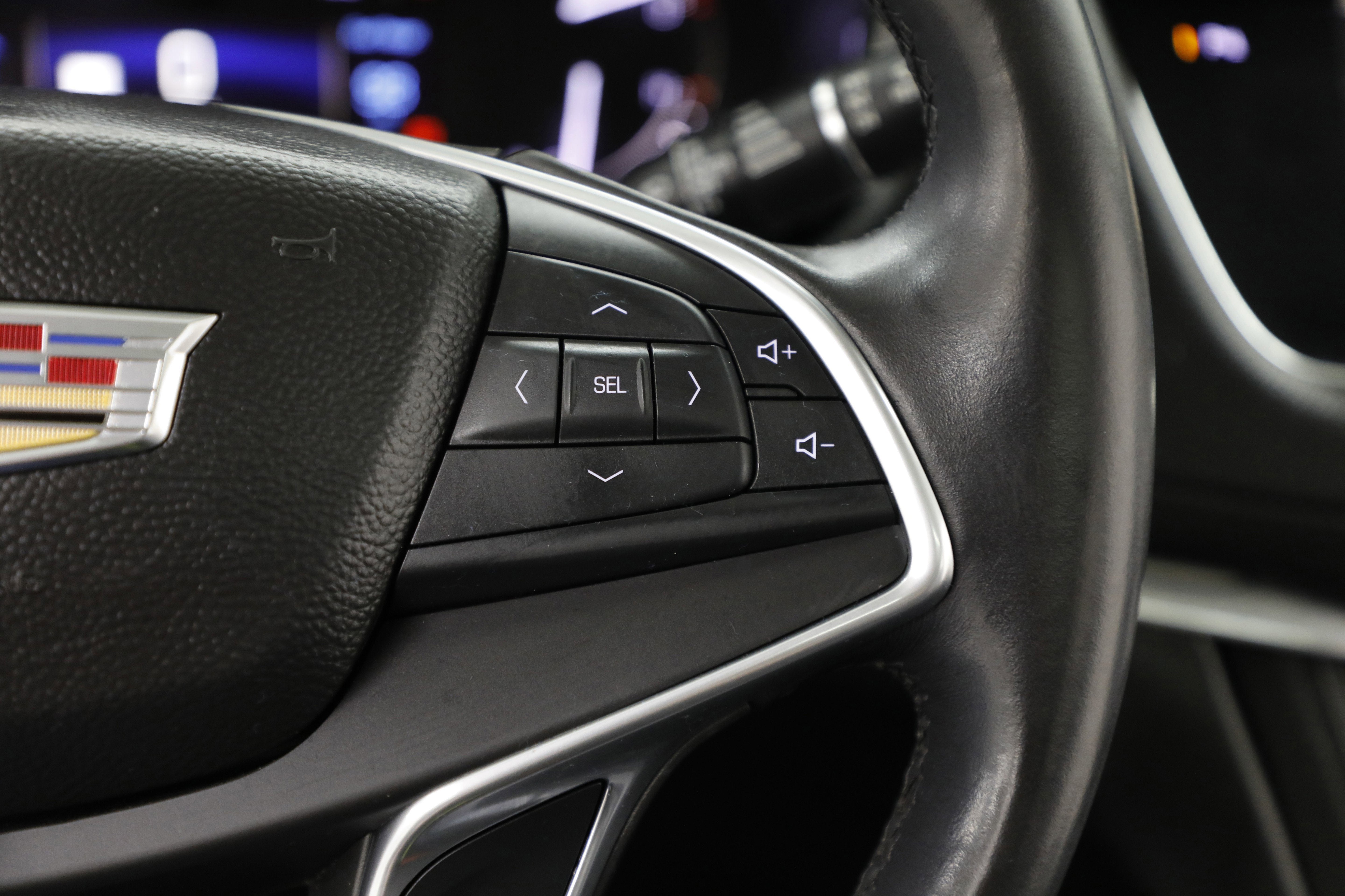 2017 Cadillac XT5 Luxury FWD