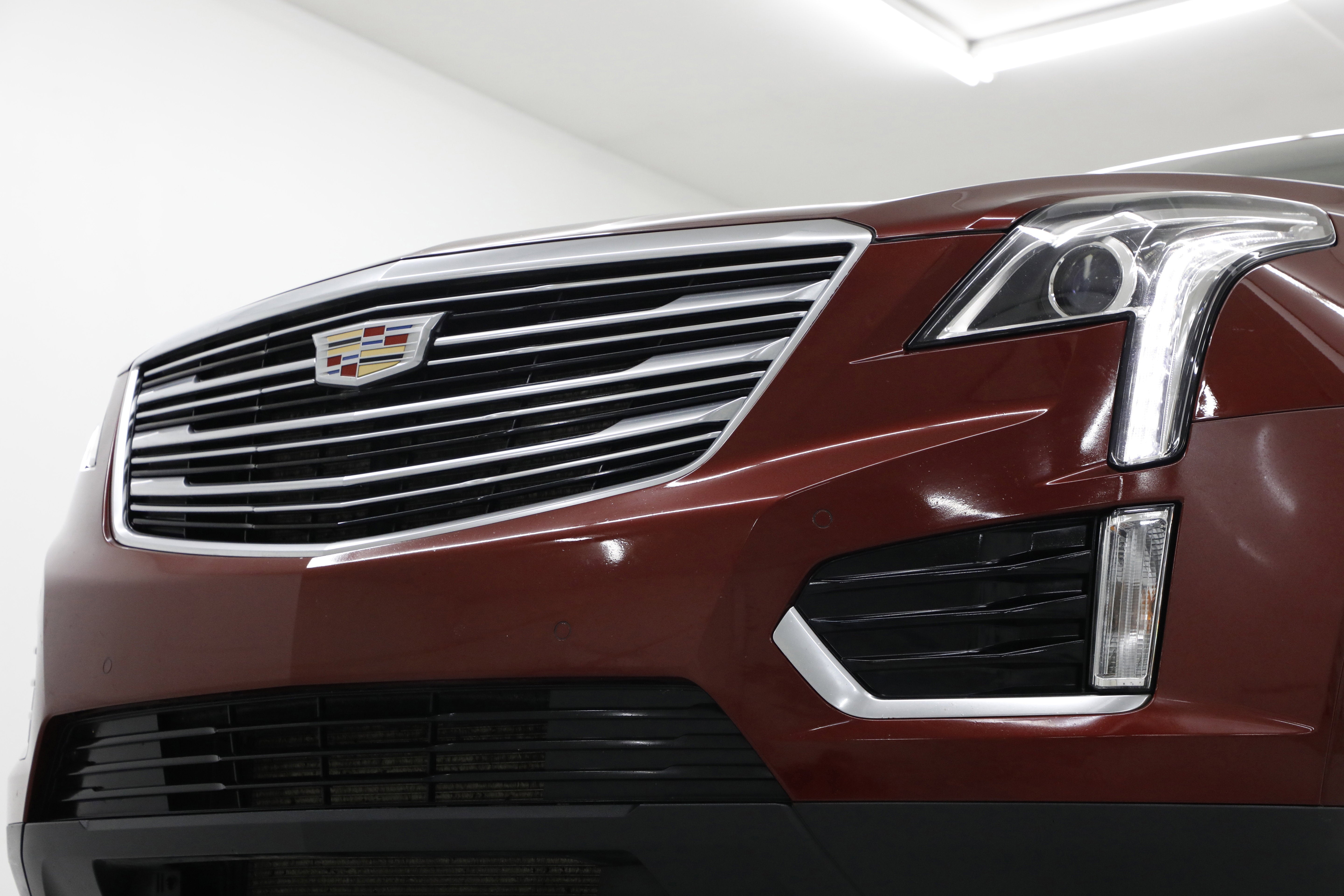 2017 Cadillac XT5 Luxury FWD