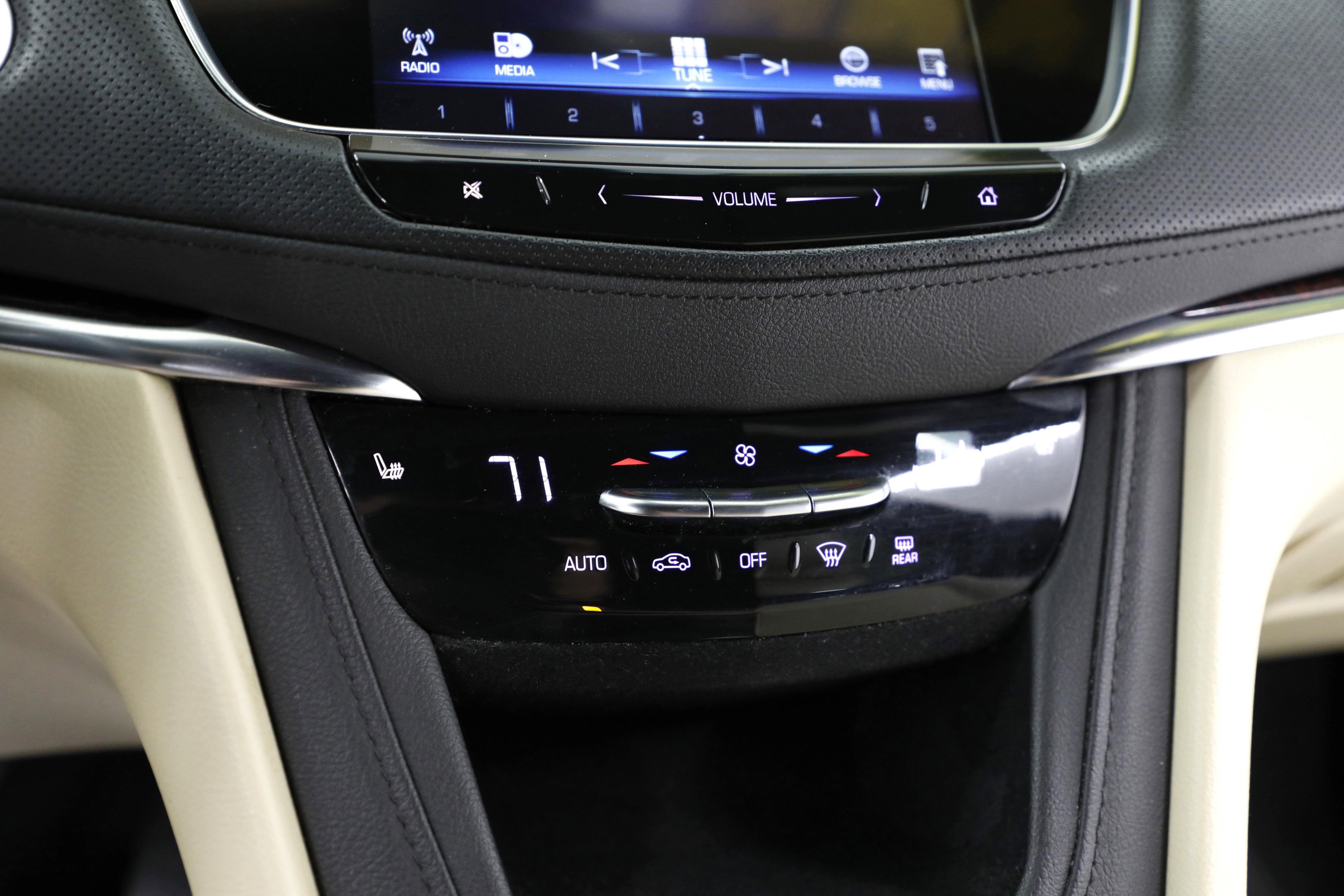 2019 Cadillac XT5 Luxury FWD