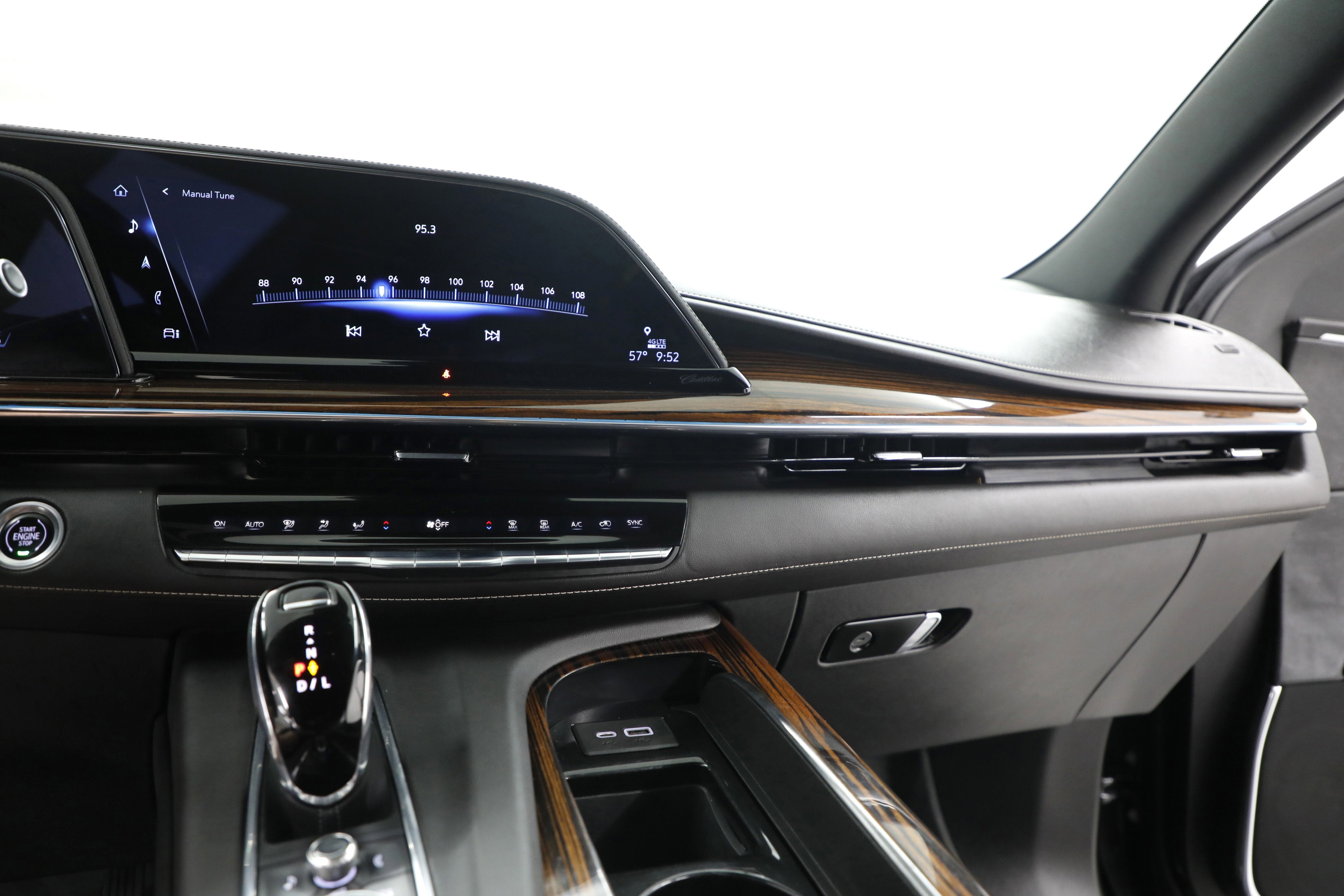 2022 Cadillac Escalade Luxury