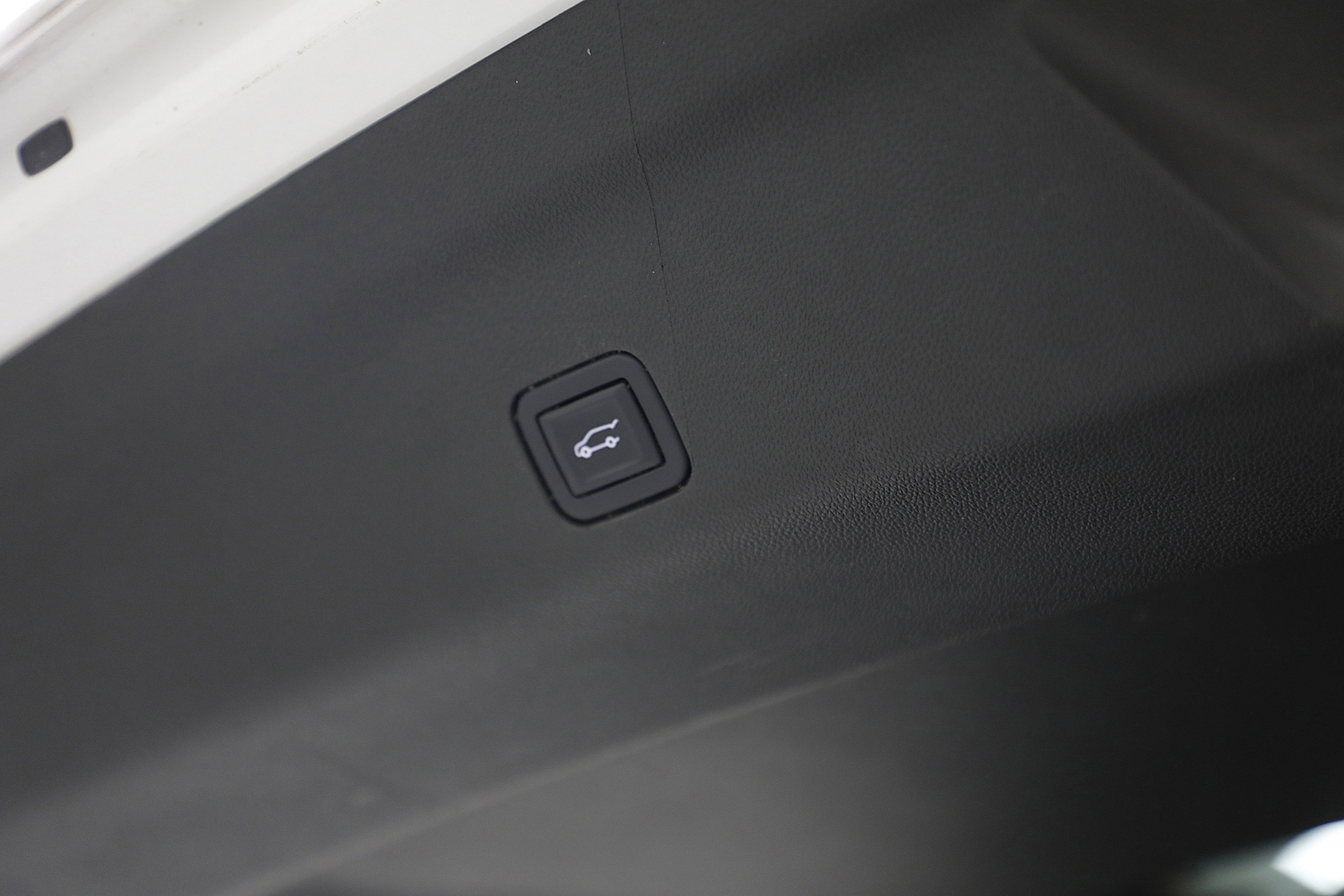 2022 Cadillac Escalade ESV Premium Luxury