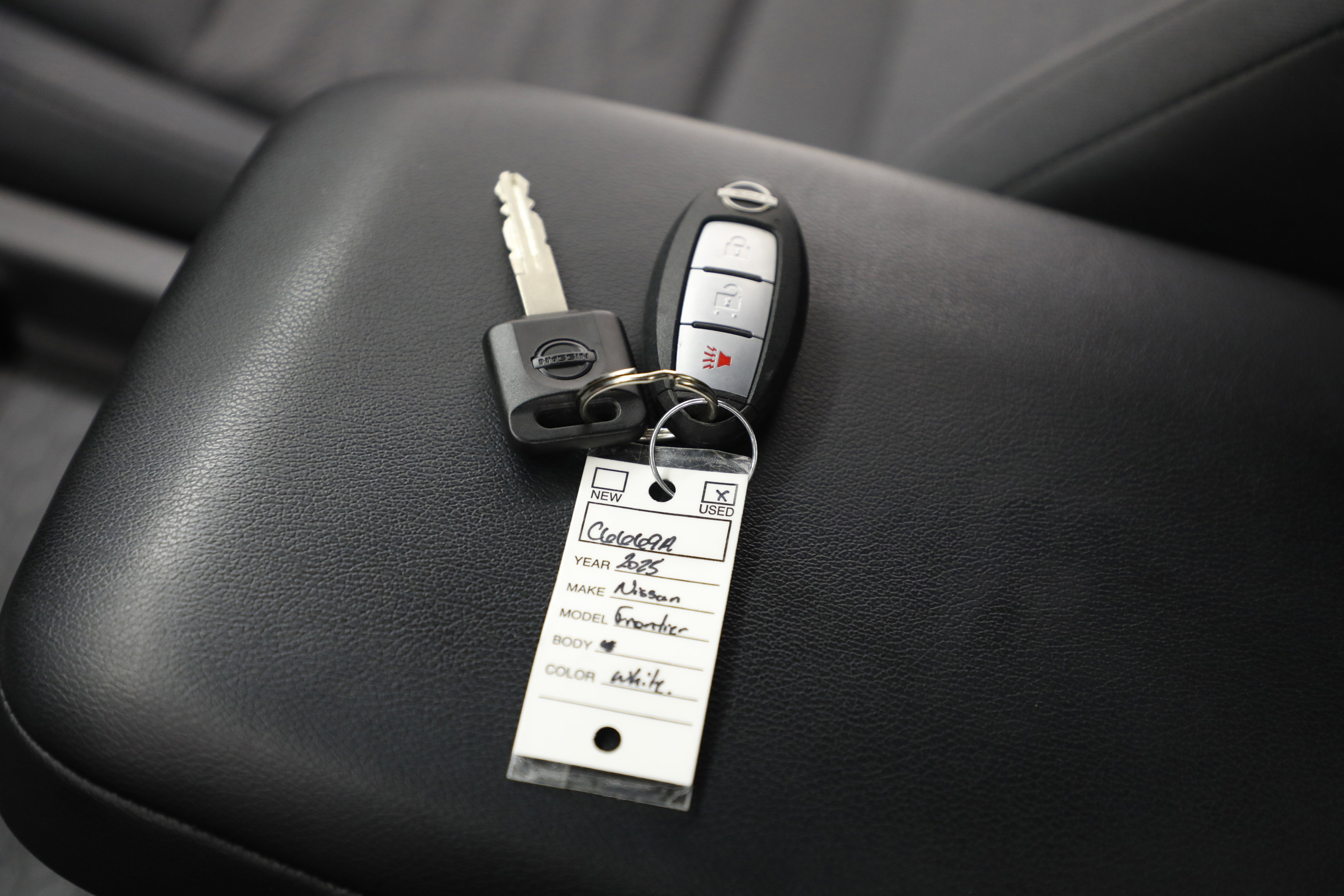 2025 Nissan Frontier S