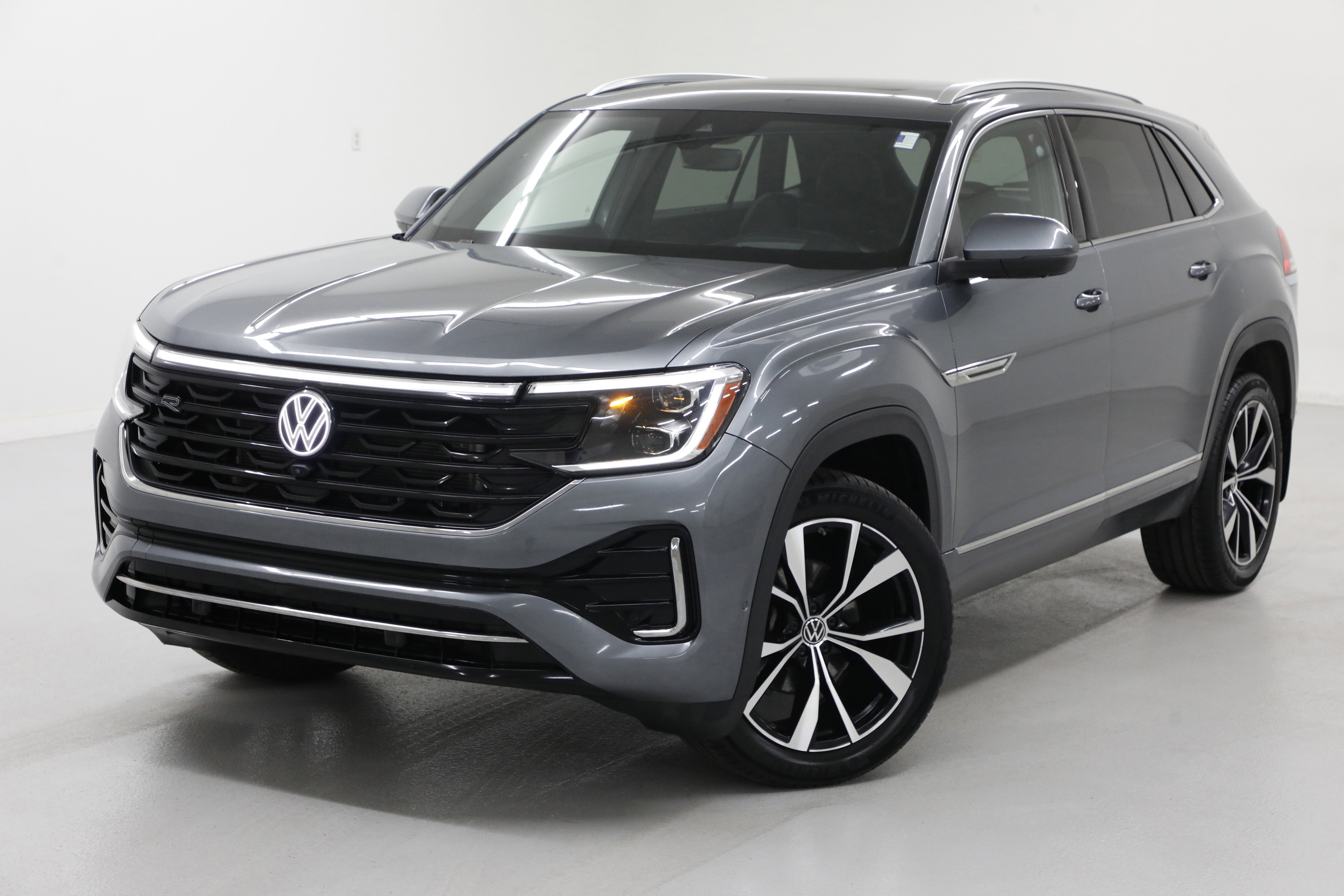 2024 Volkswagen Atlas Cross Sport 2.0T SEL Premium R-Line