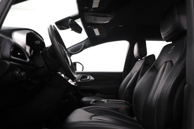 2024 Chrysler Pacifica Hybrid S Appearance Pkg