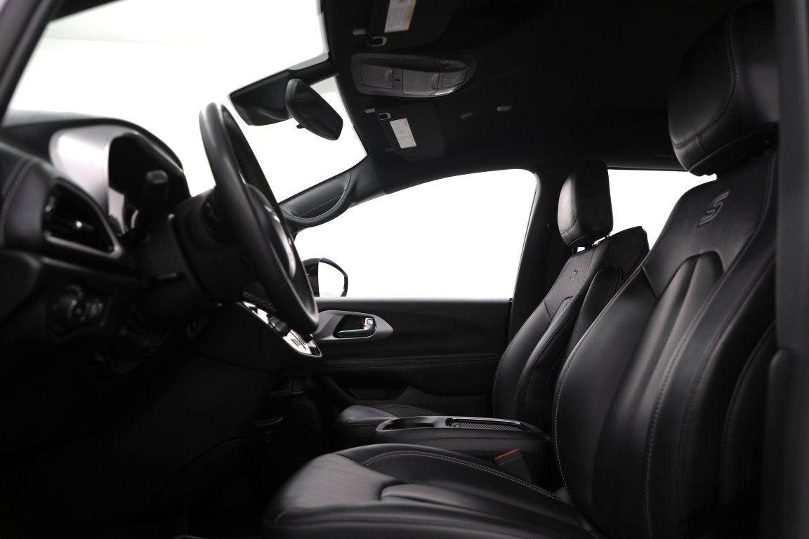 2024 Chrysler Pacifica Hybrid S Appearance Pkg