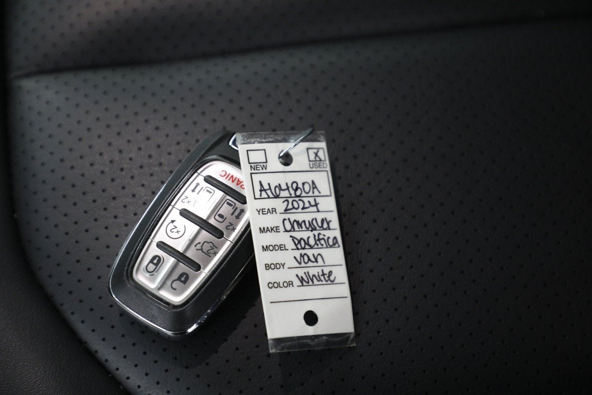 2024 Chrysler Pacifica Hybrid S Appearance Pkg