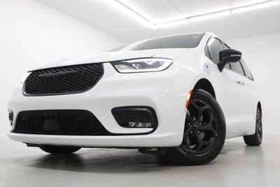 2024 Chrysler Pacifica Hybrid S Appearance Pkg