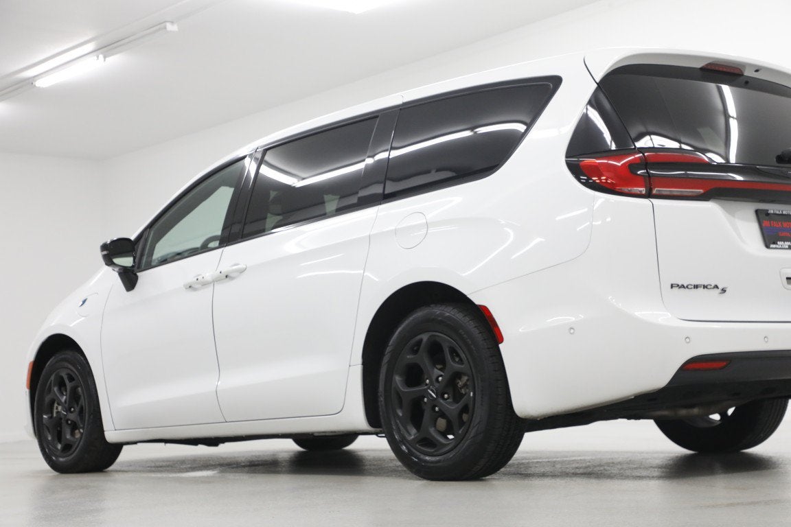 2024 Chrysler Pacifica Hybrid S Appearance Pkg