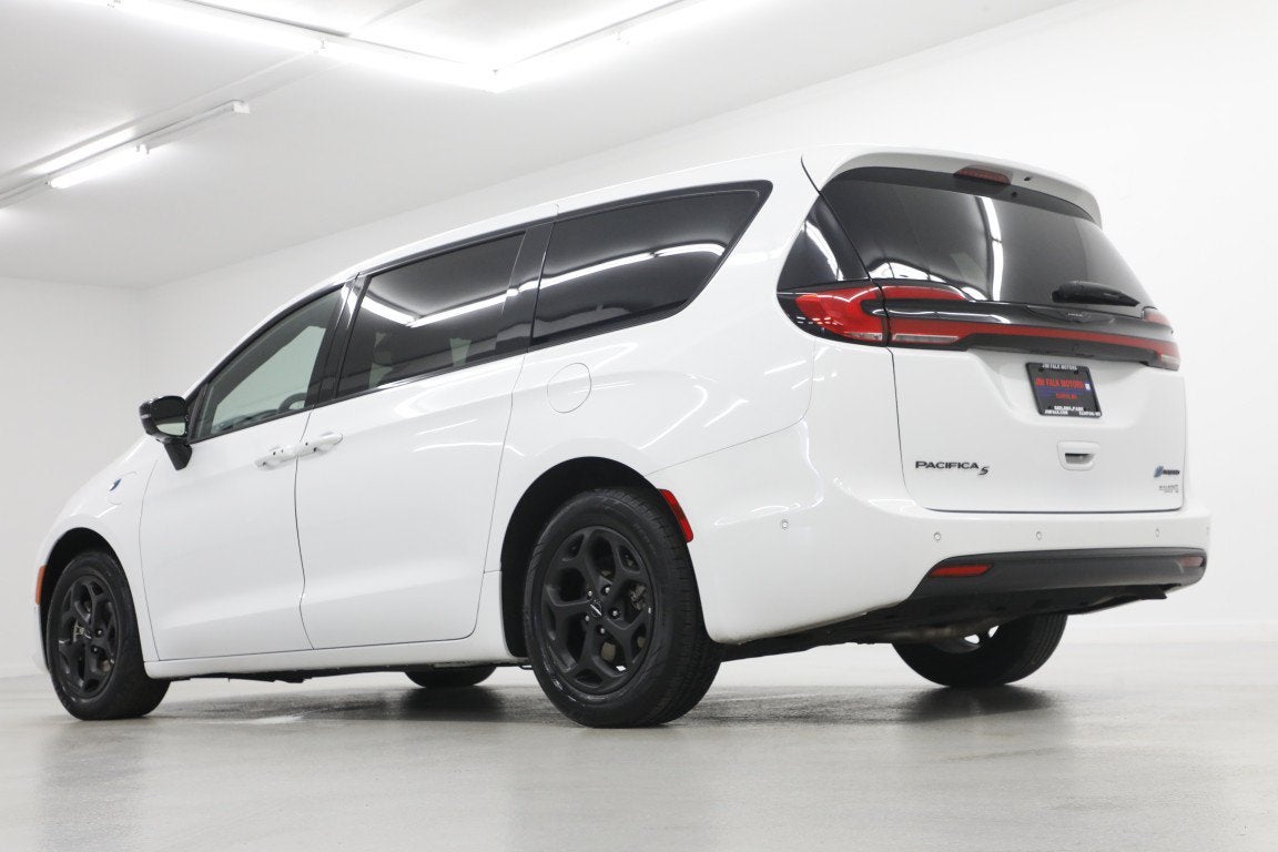 2024 Chrysler Pacifica Hybrid S Appearance Pkg