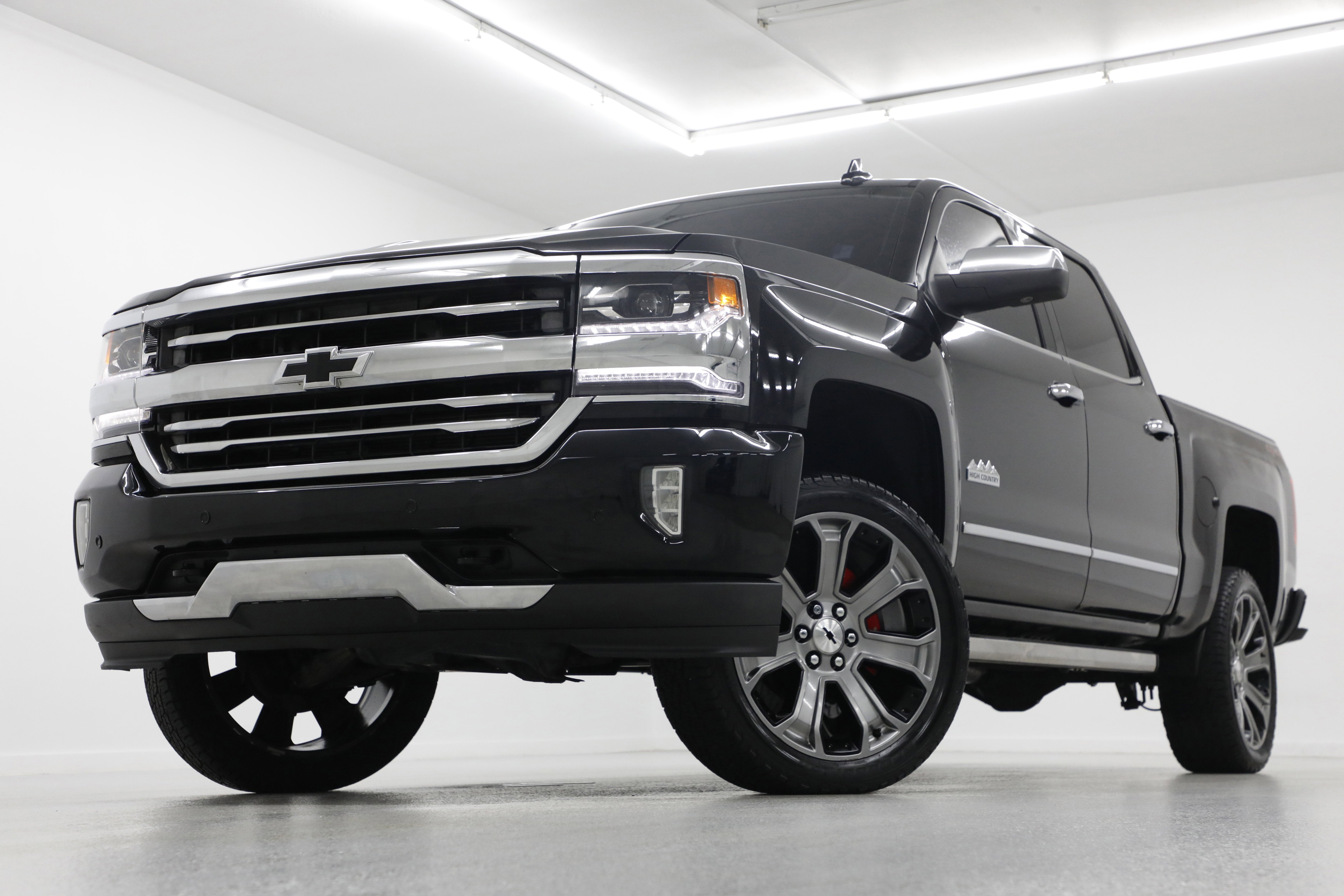 2017 Chevrolet Silverado 1500 High Country 4X4 Crew Cab Short Box's photo
