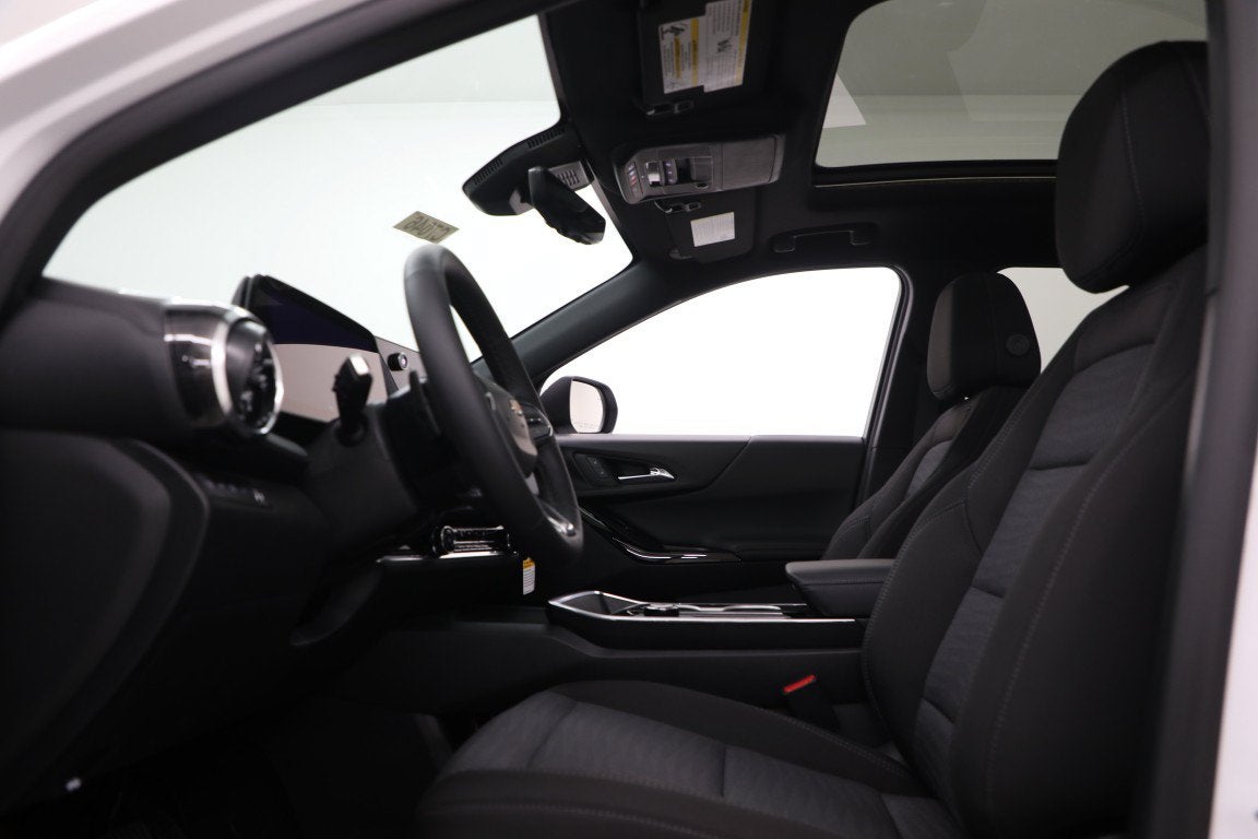 2027 Chevrolet Equinox LT - Photo 16