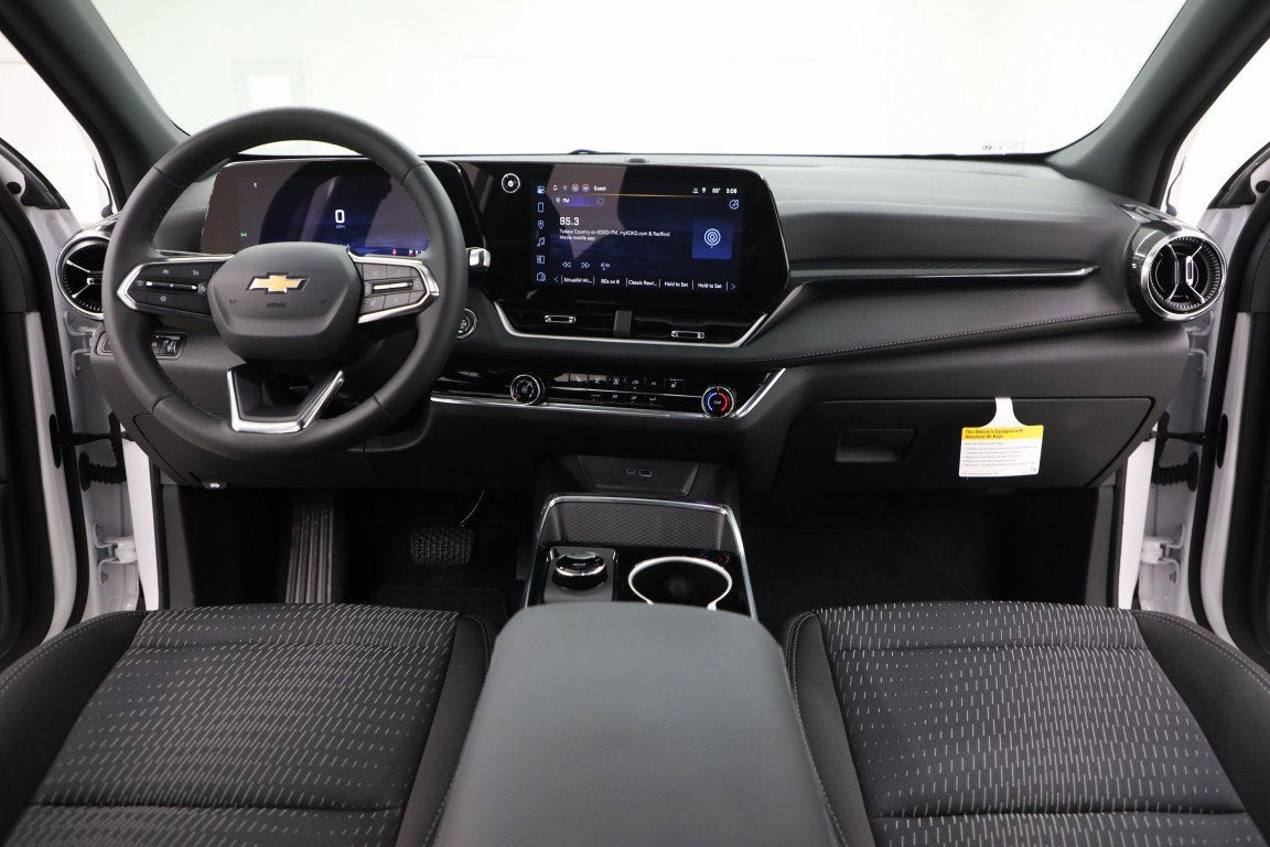 2027 Chevrolet Equinox LT - Photo 22