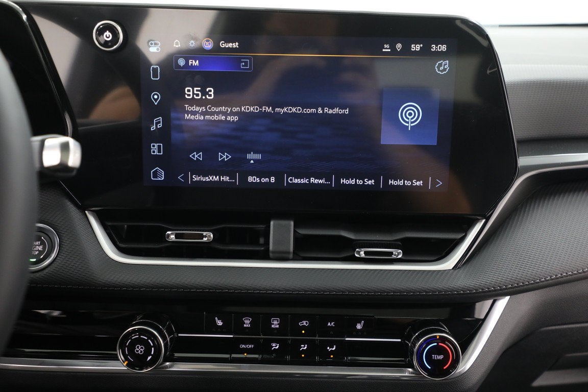 2027 Chevrolet Equinox LT - Photo 30
