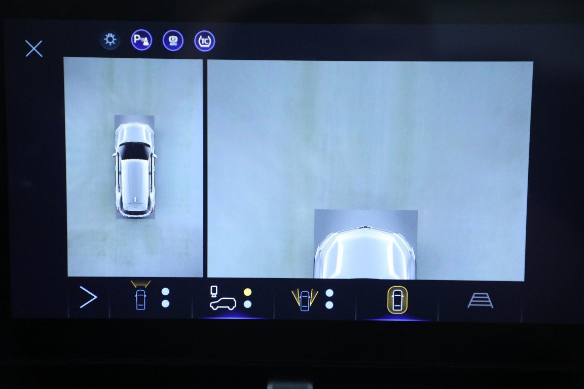 2027 Chevrolet Equinox LT - Photo 34