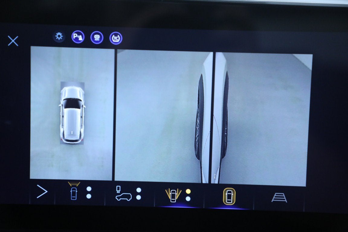 2027 Chevrolet Equinox LT - Photo 38