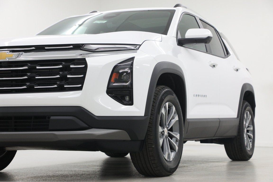 2027 Chevrolet Equinox LT - Photo 52