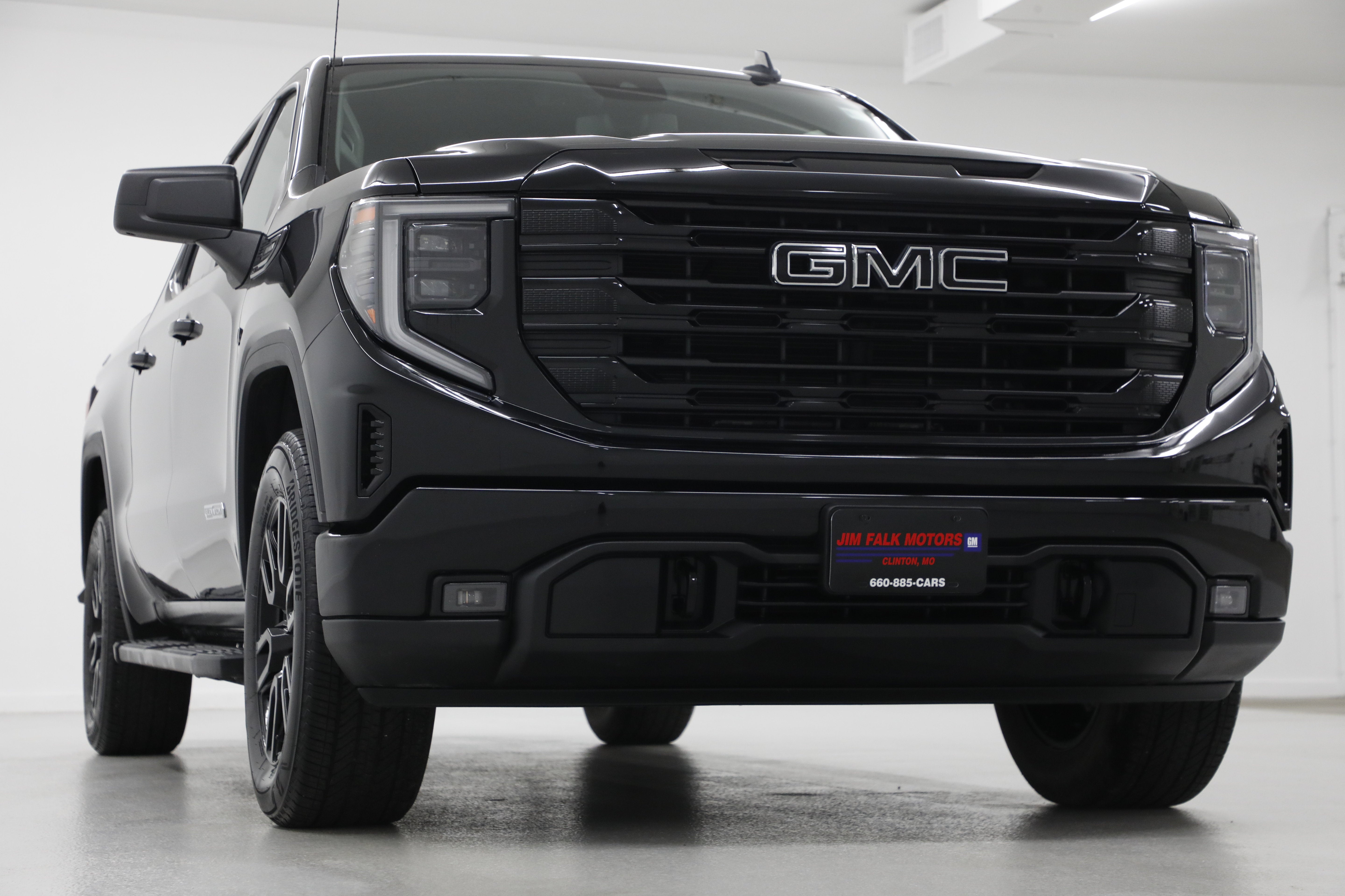 2025 GMC Sierra 1500 Elevation