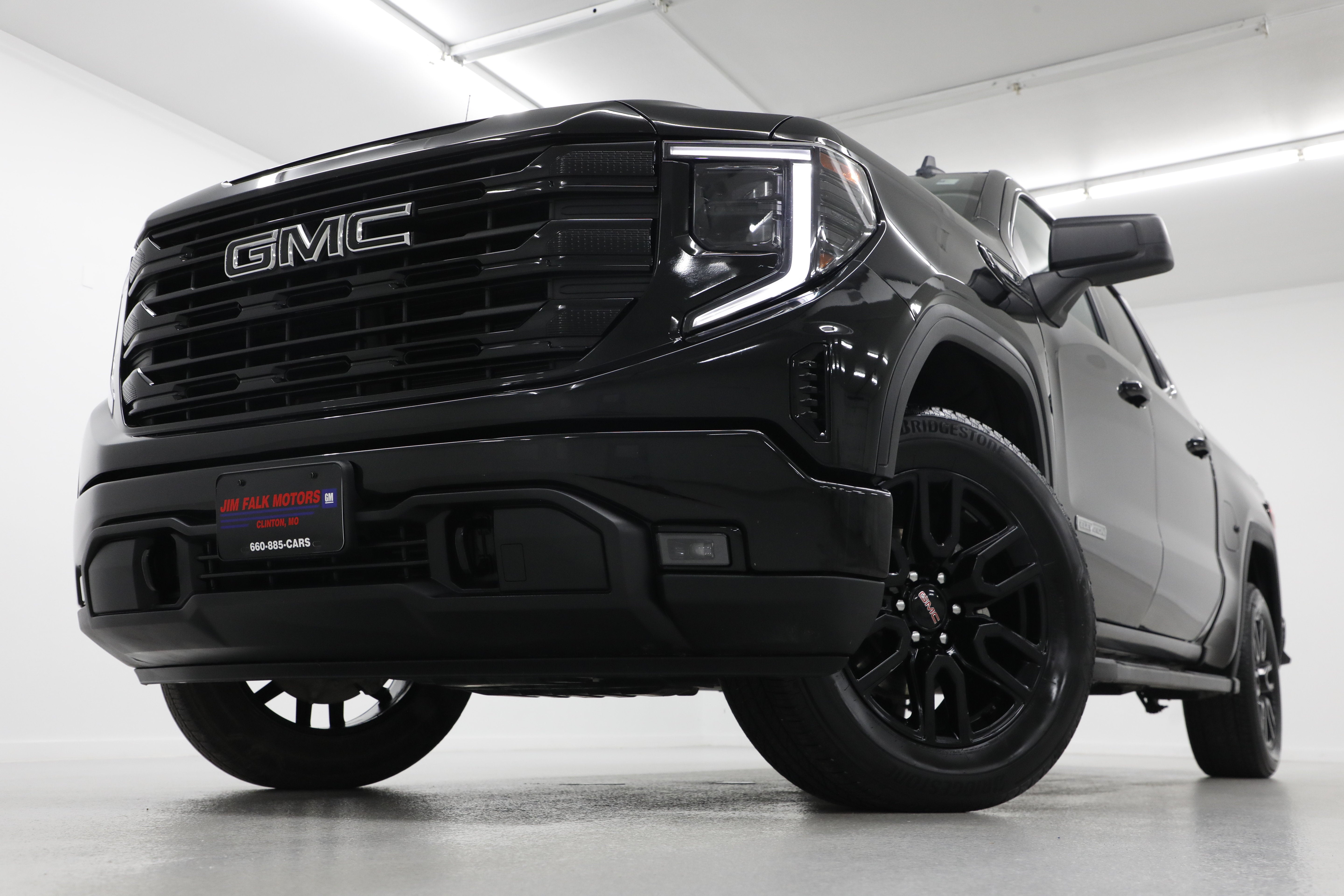 2025 GMC Sierra 1500 Elevation