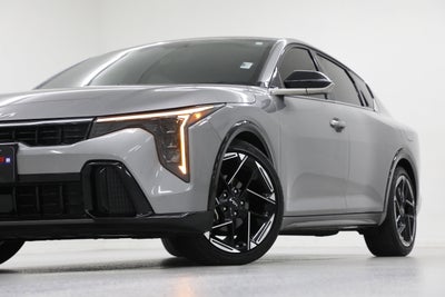 2025 Kia K4 GT-Line
