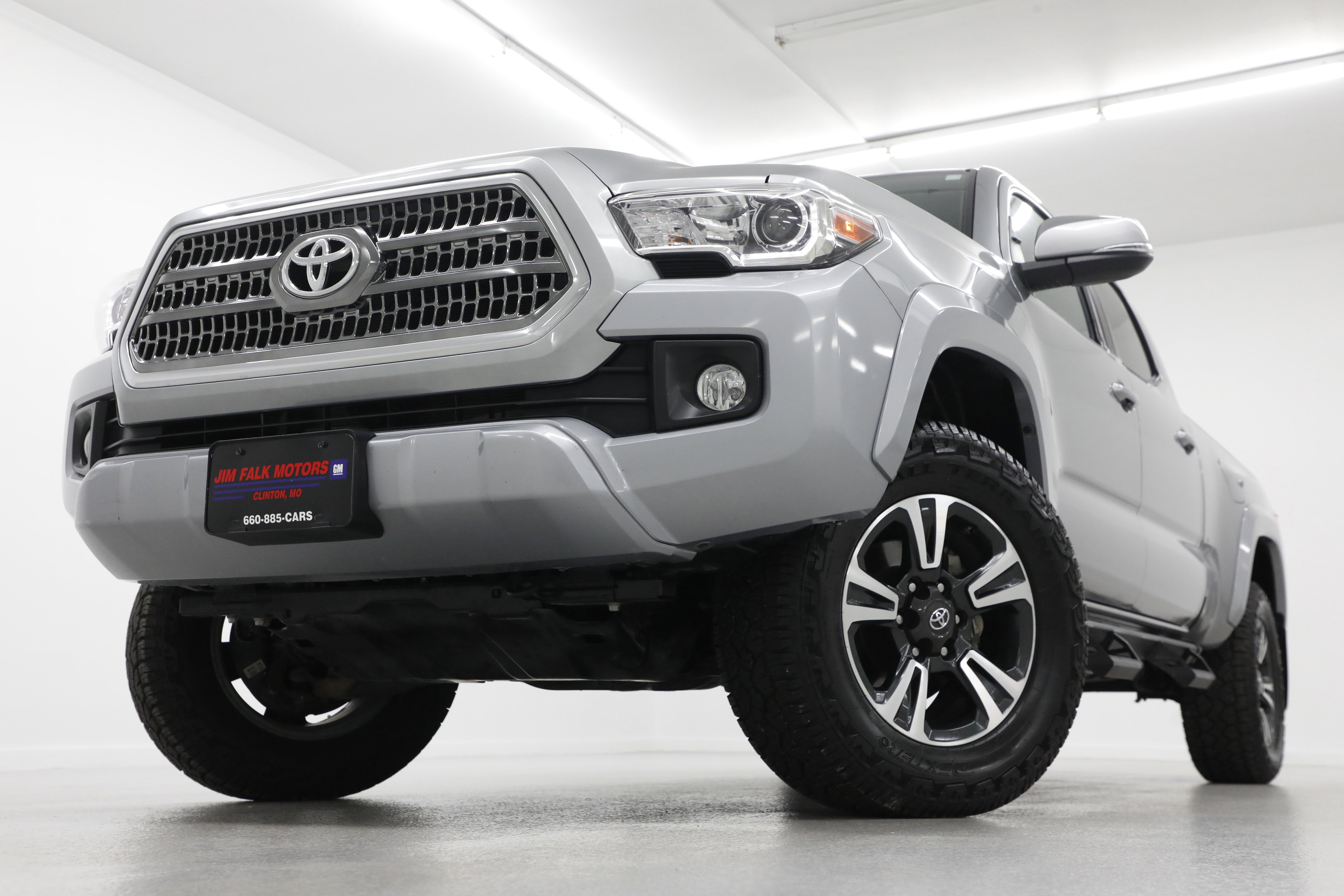 2017 Toyota Tacoma SR5