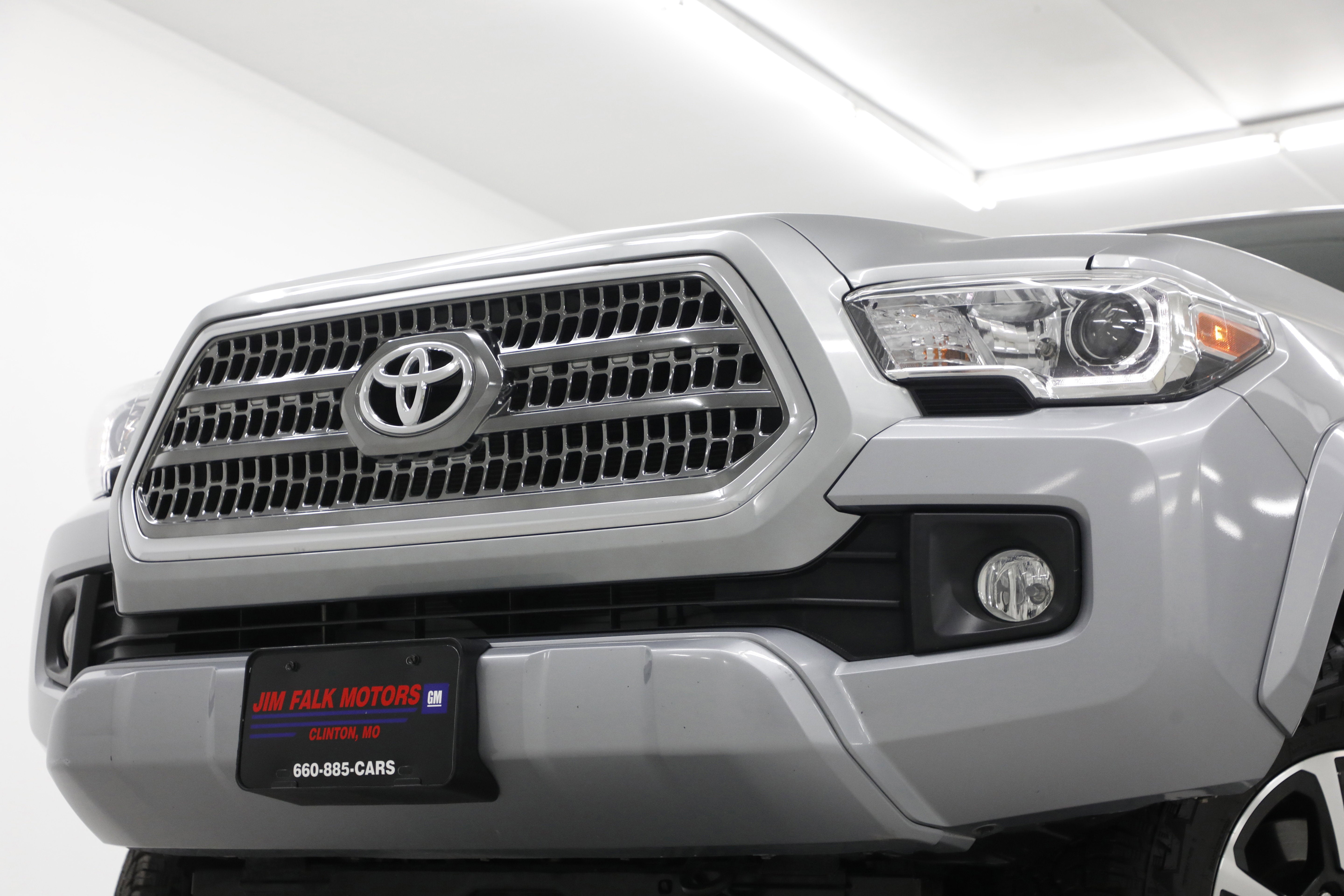2017 Toyota Tacoma SR5