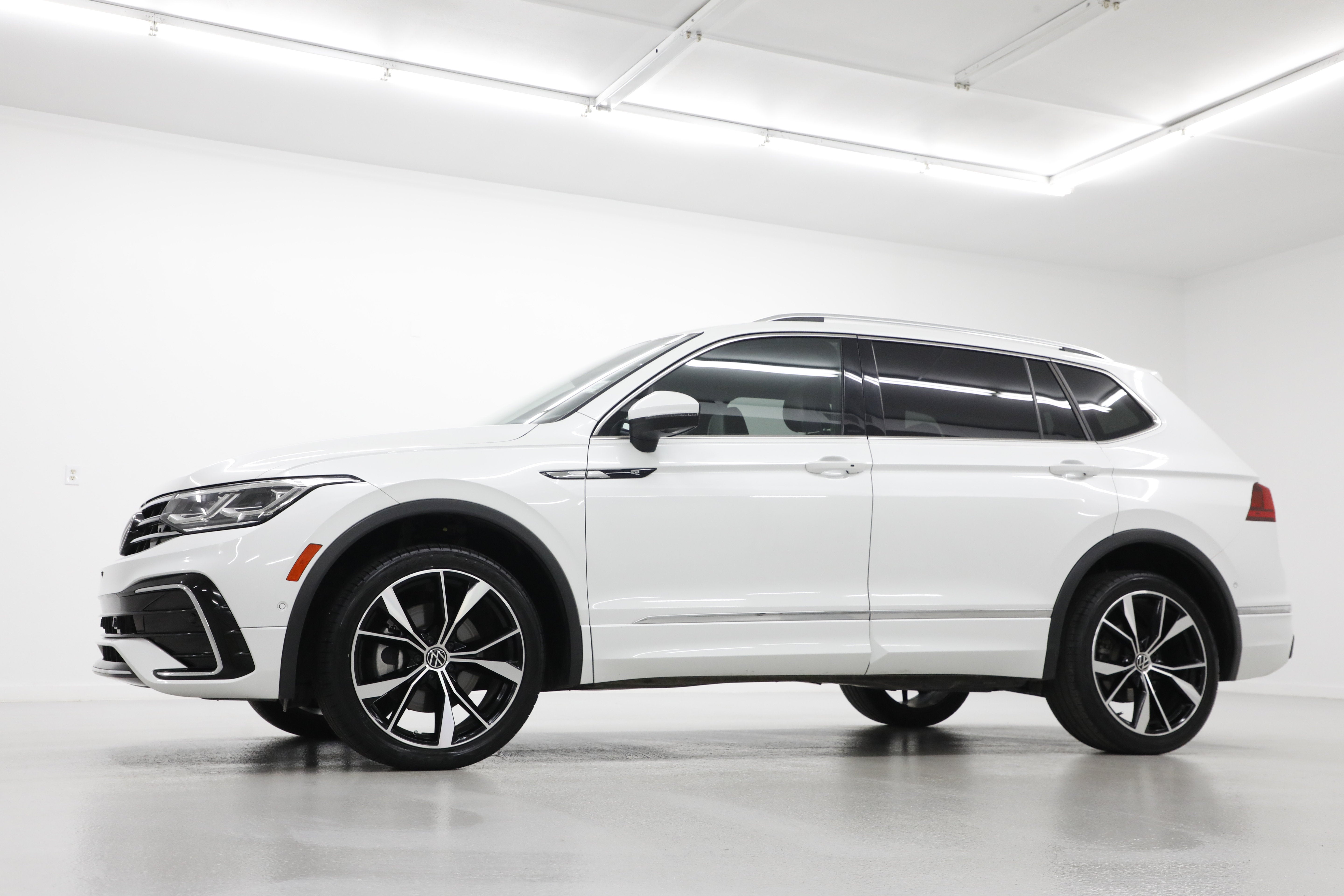 2022 Volkswagen Tiguan SEL R-Line
