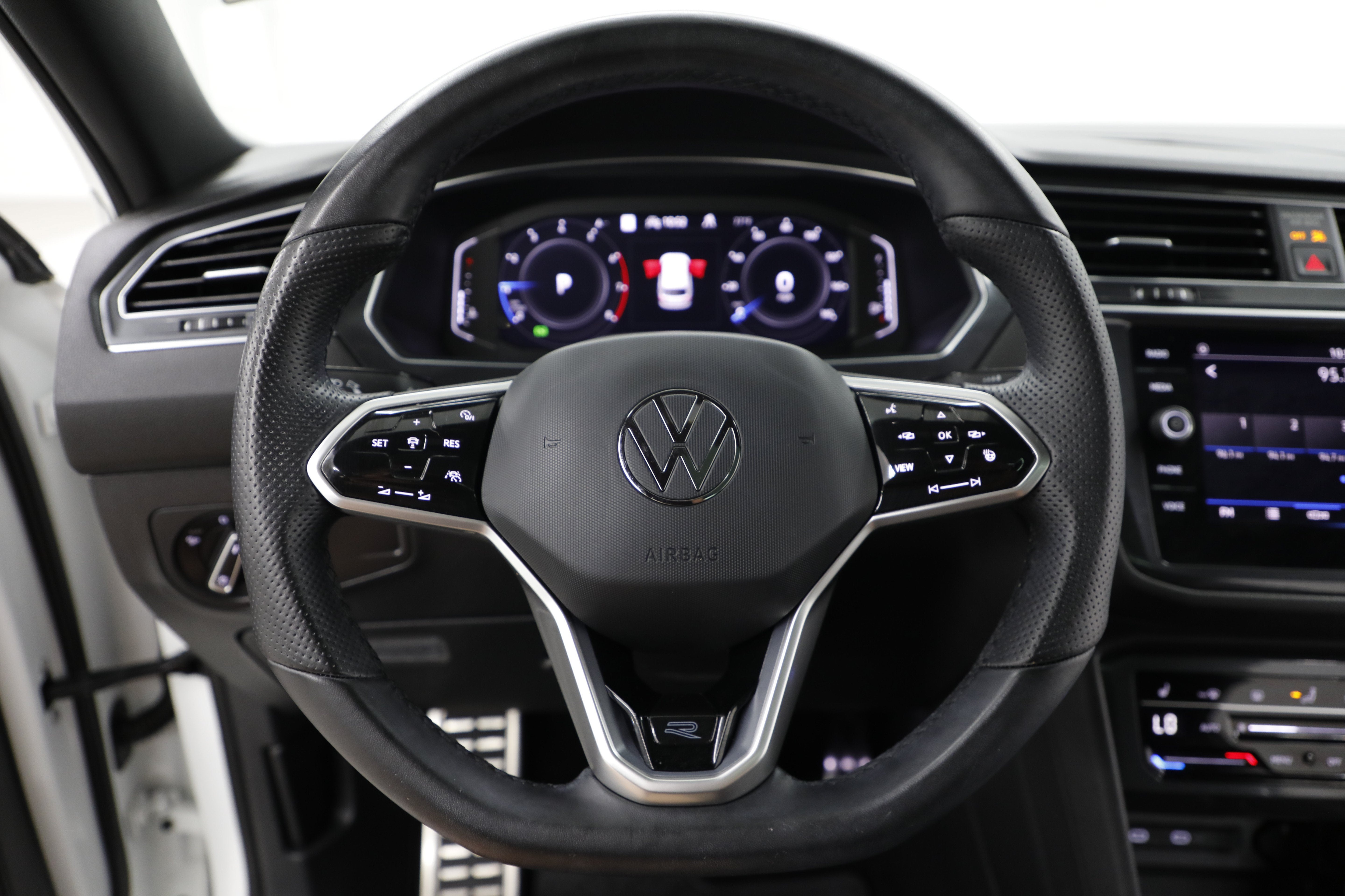 2022 Volkswagen Tiguan SEL R-Line