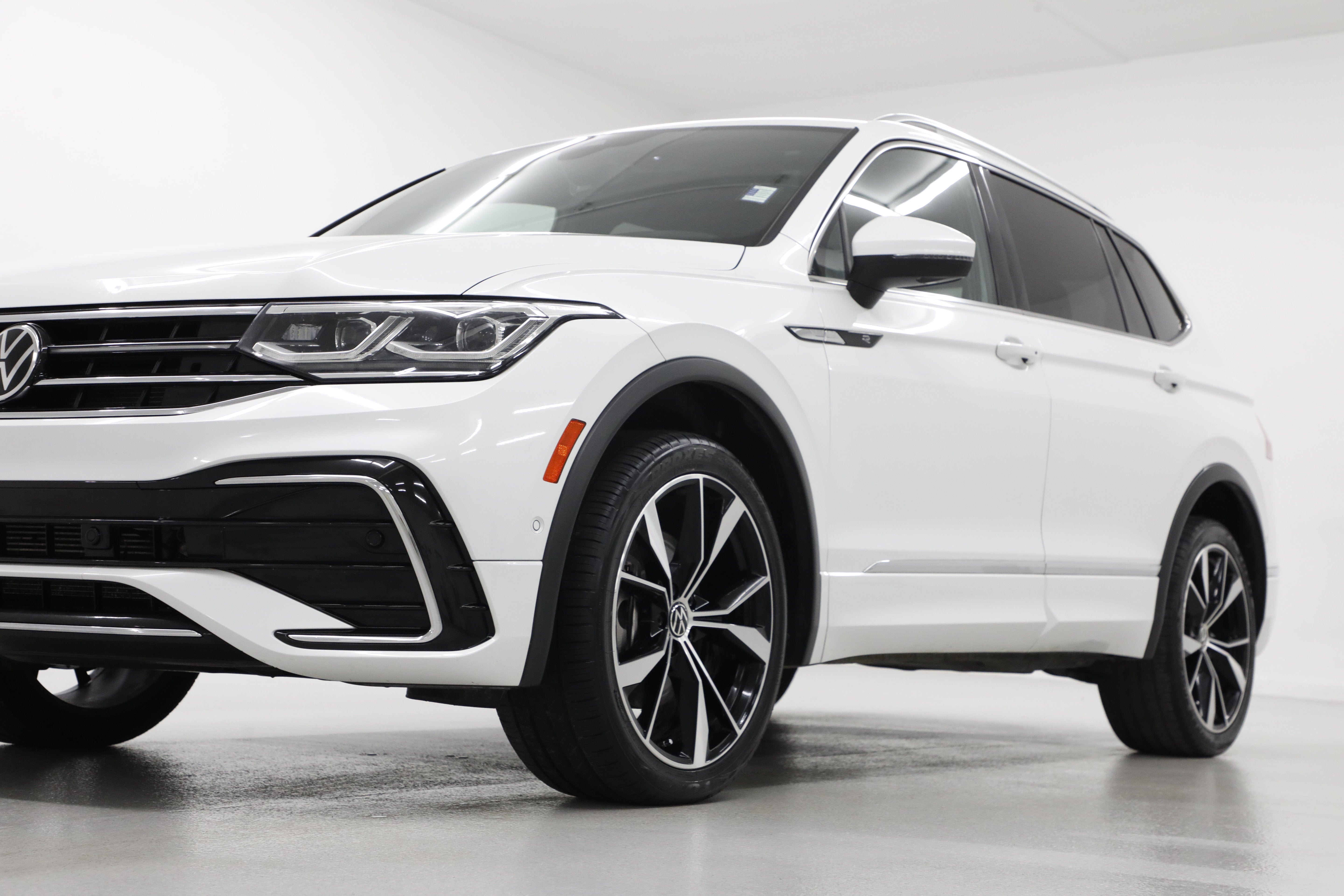 2022 Volkswagen Tiguan SEL R-Line