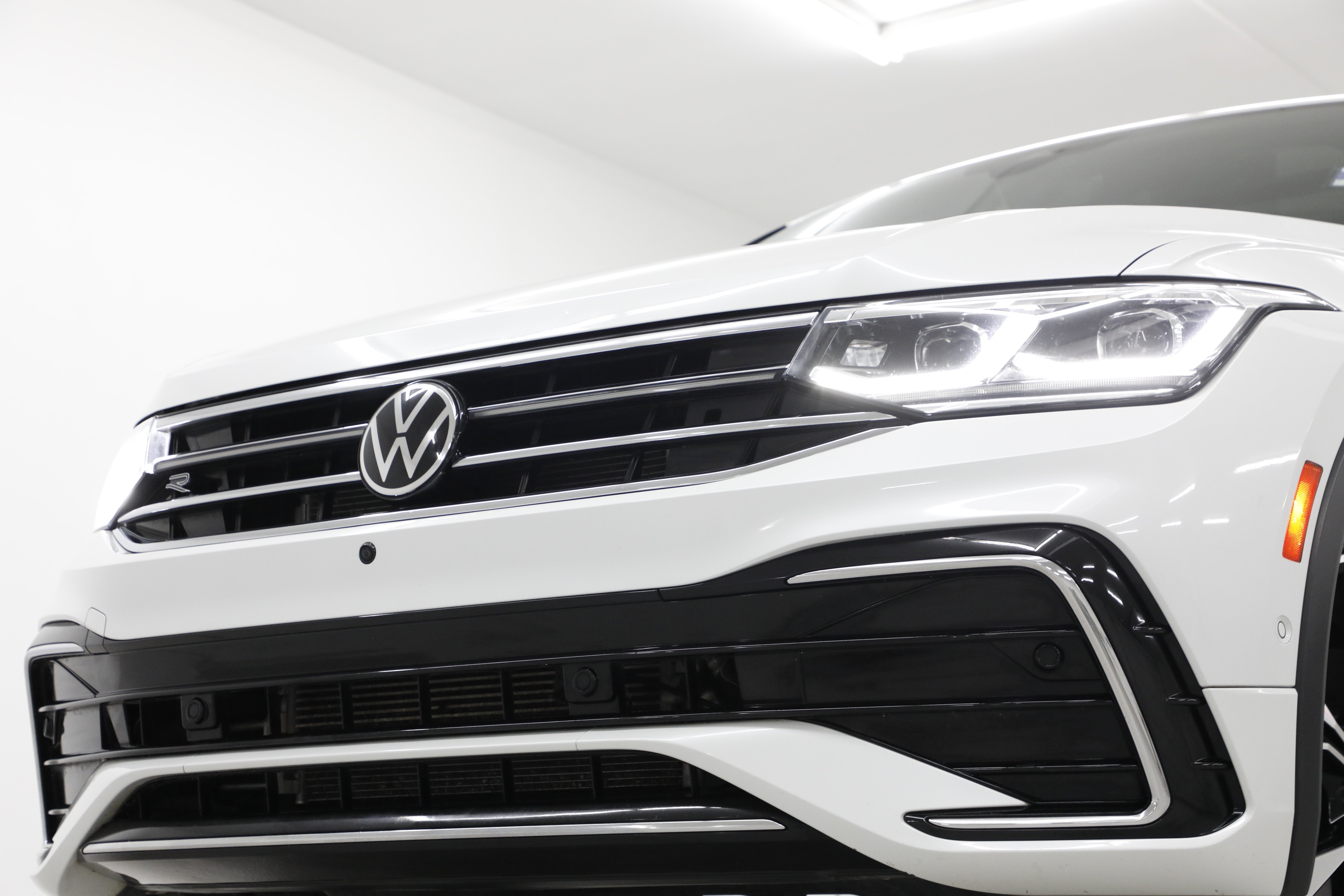 2022 Volkswagen Tiguan SEL R-Line