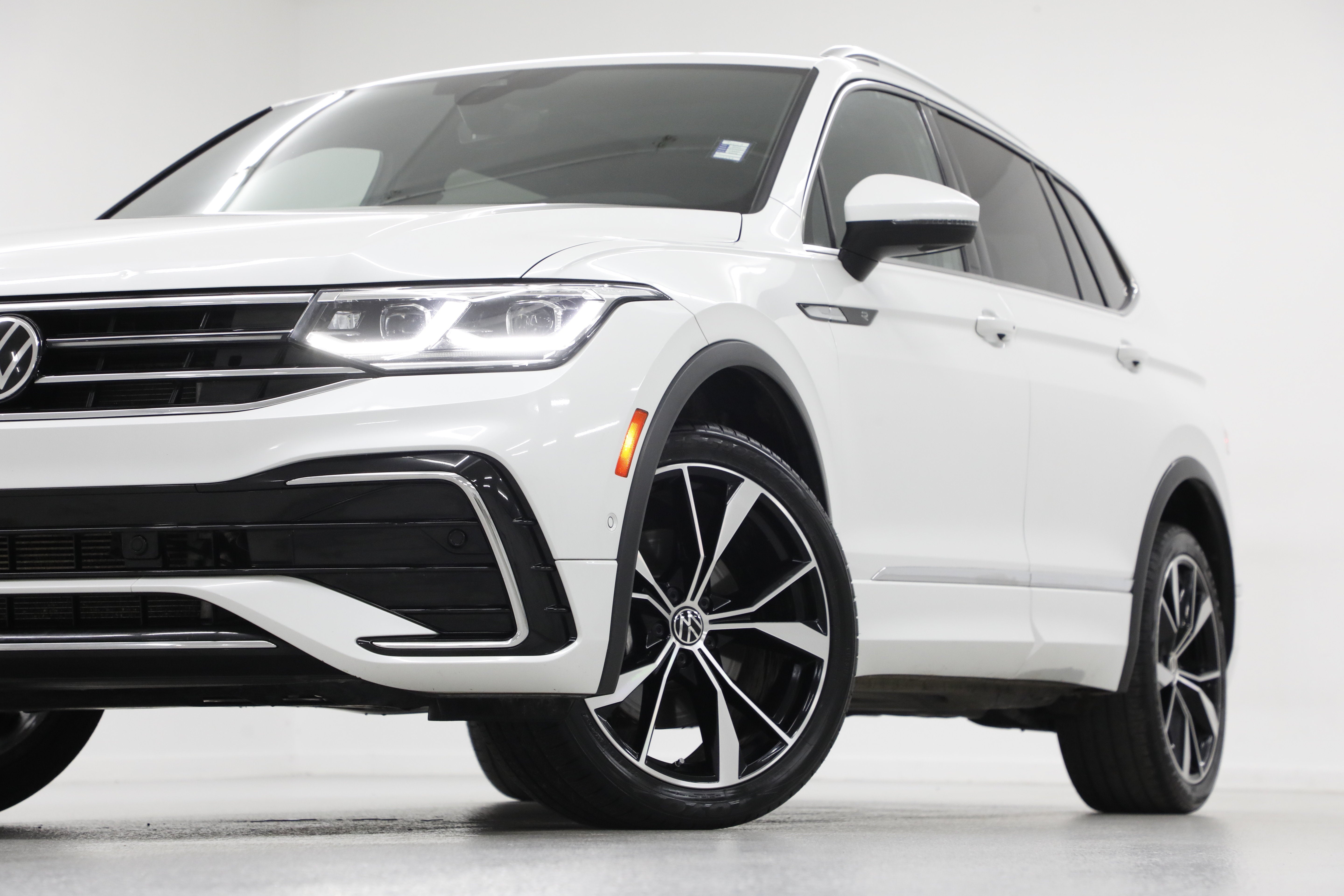 2022 Volkswagen Tiguan SEL R-Line