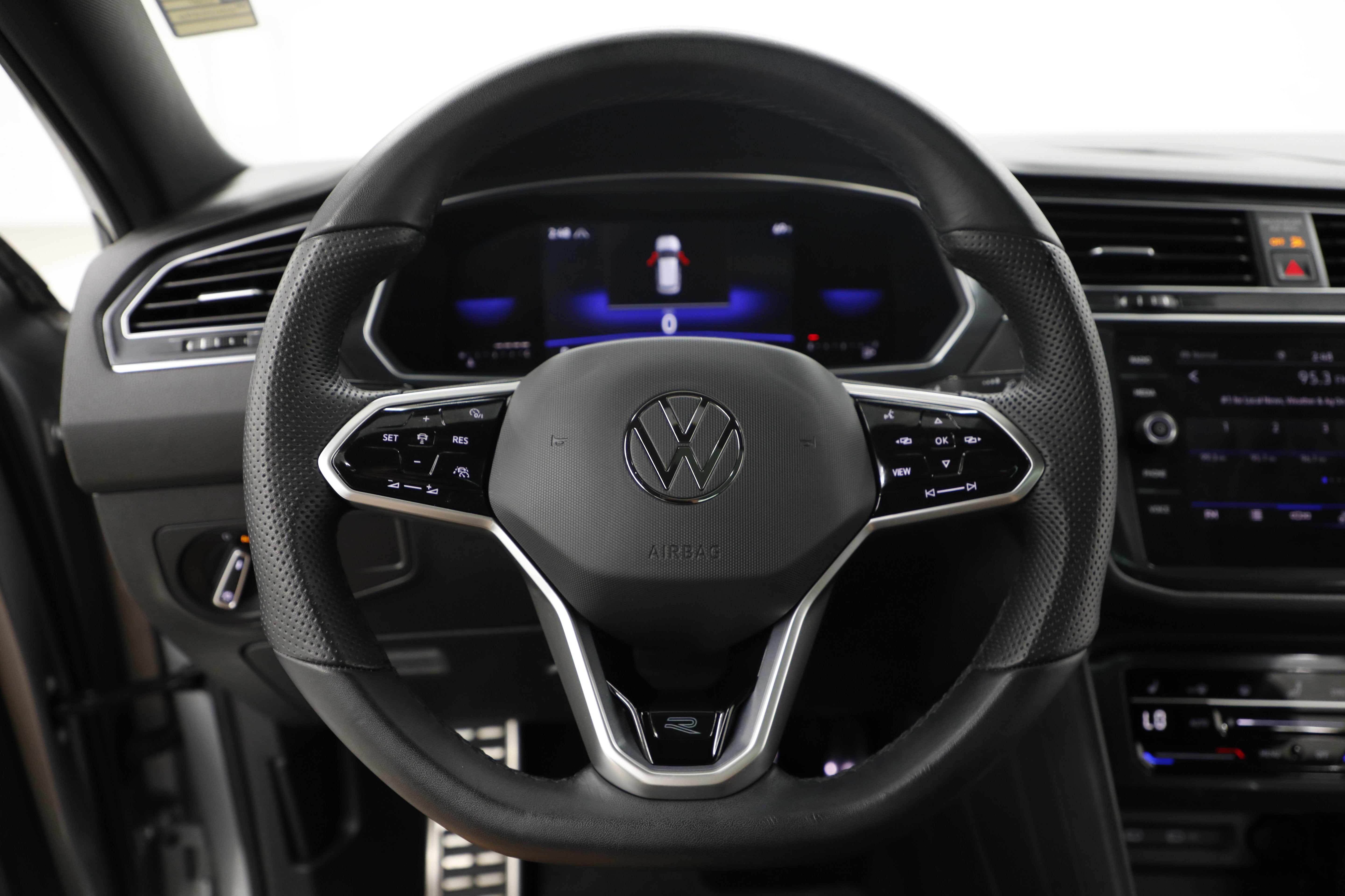 2022 Volkswagen Tiguan SE R-Line Black