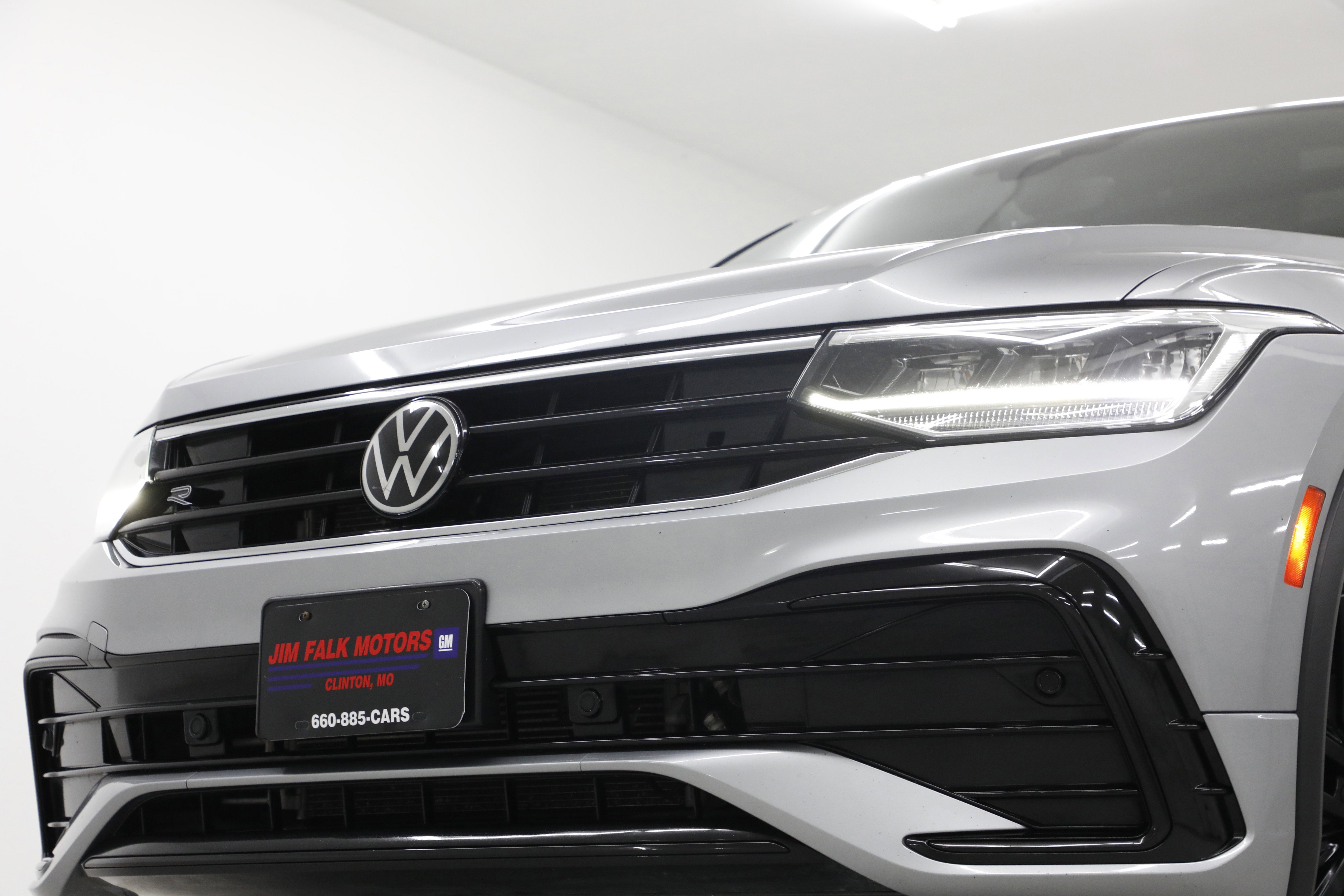 2022 Volkswagen Tiguan SE R-Line Black