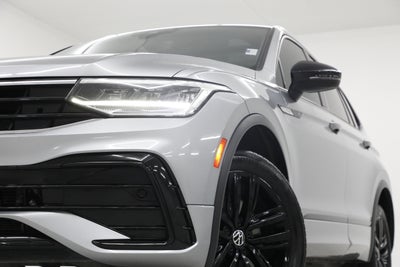 2022 Volkswagen Tiguan SE R-Line Black