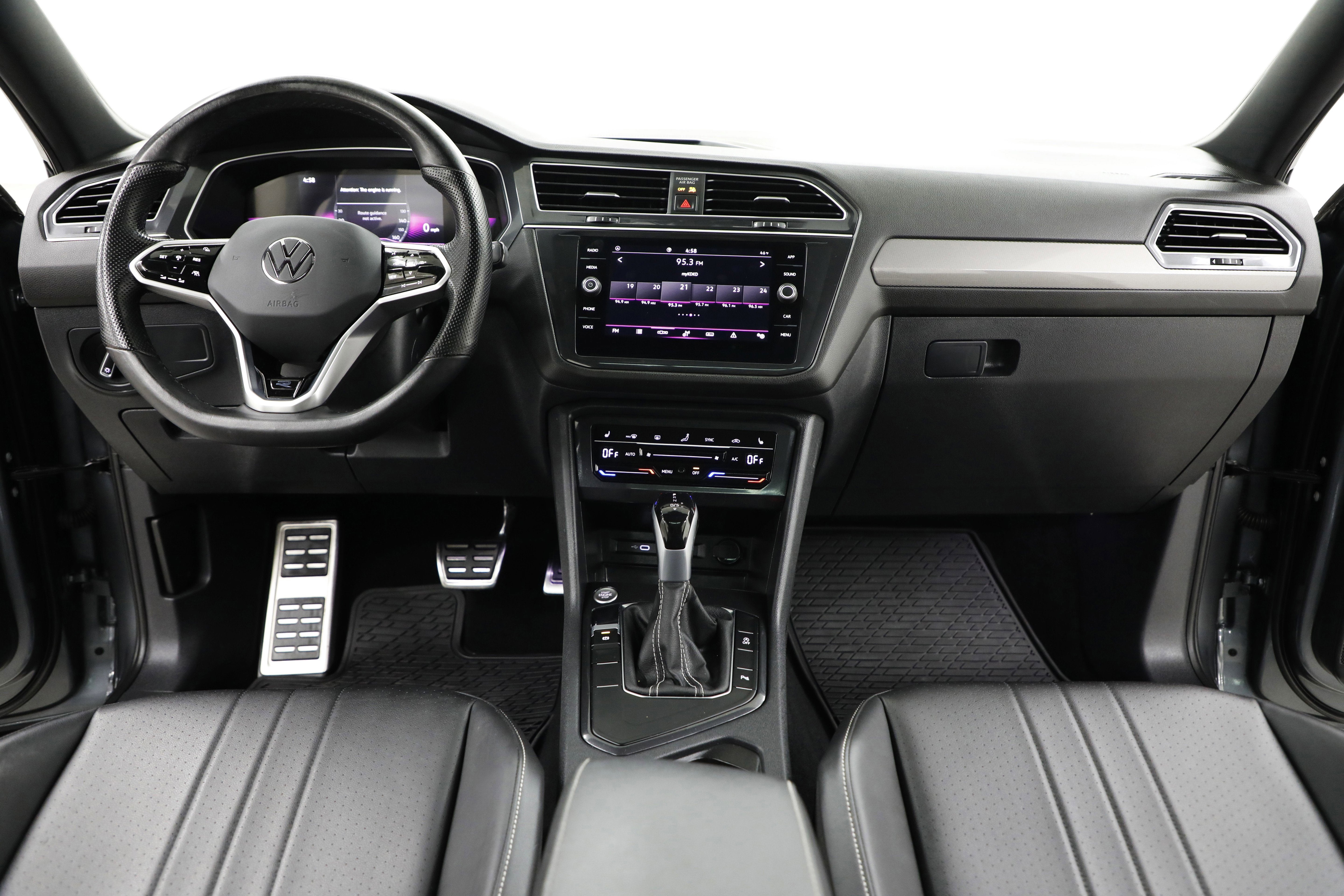 2023 Volkswagen Tiguan SE R-Line Black