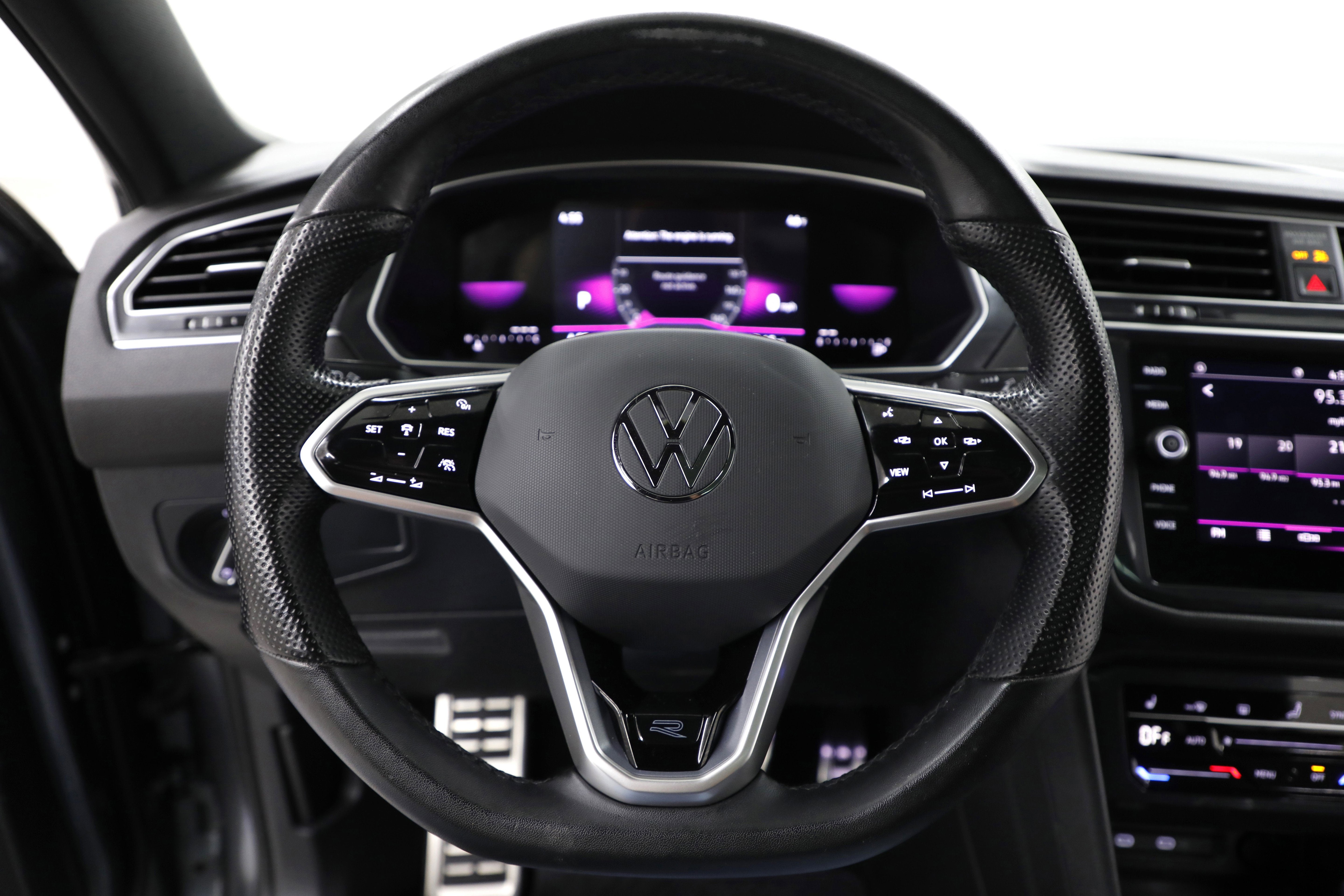 2023 Volkswagen Tiguan SE R-Line Black