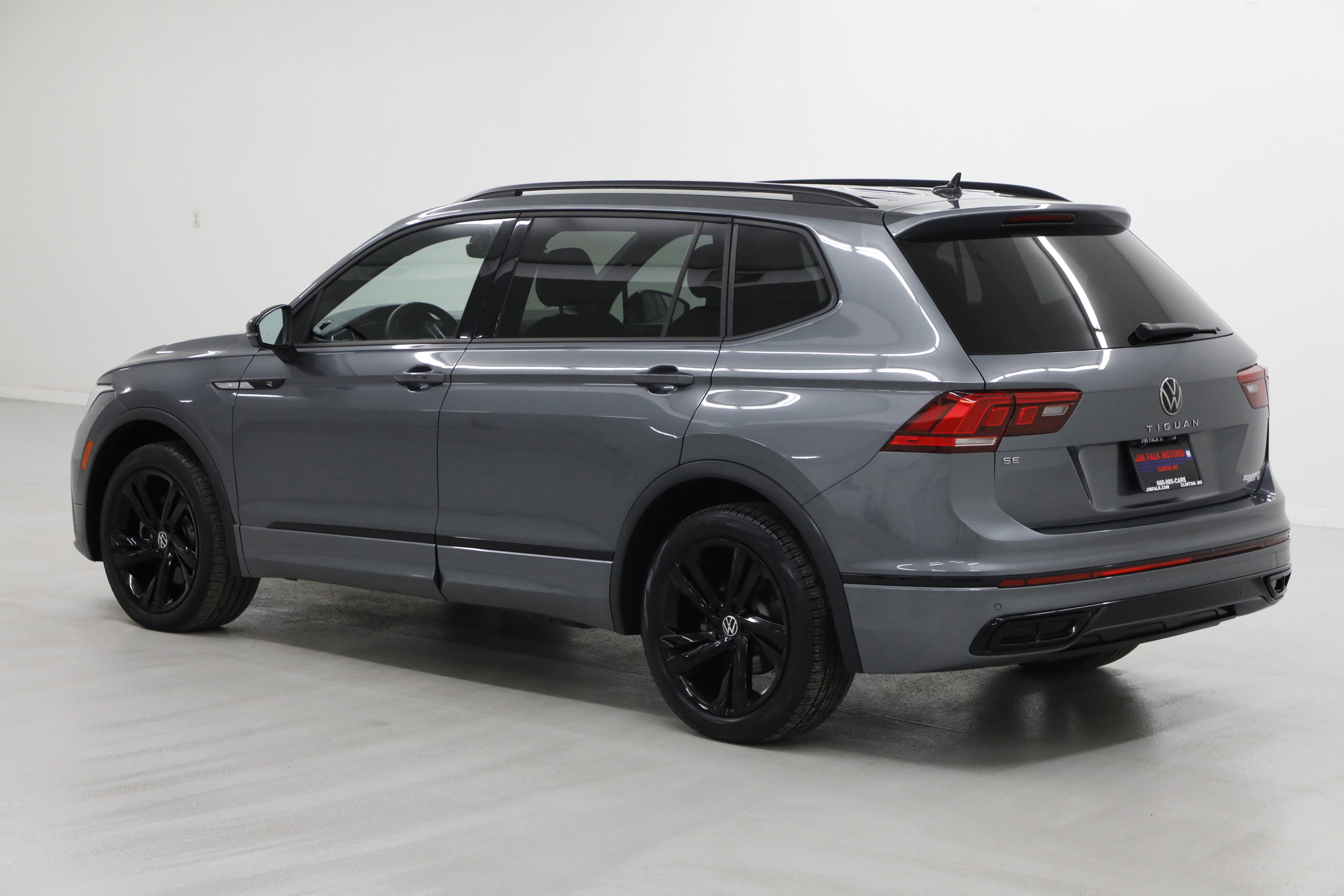 2023 Volkswagen Tiguan SE R-Line Black