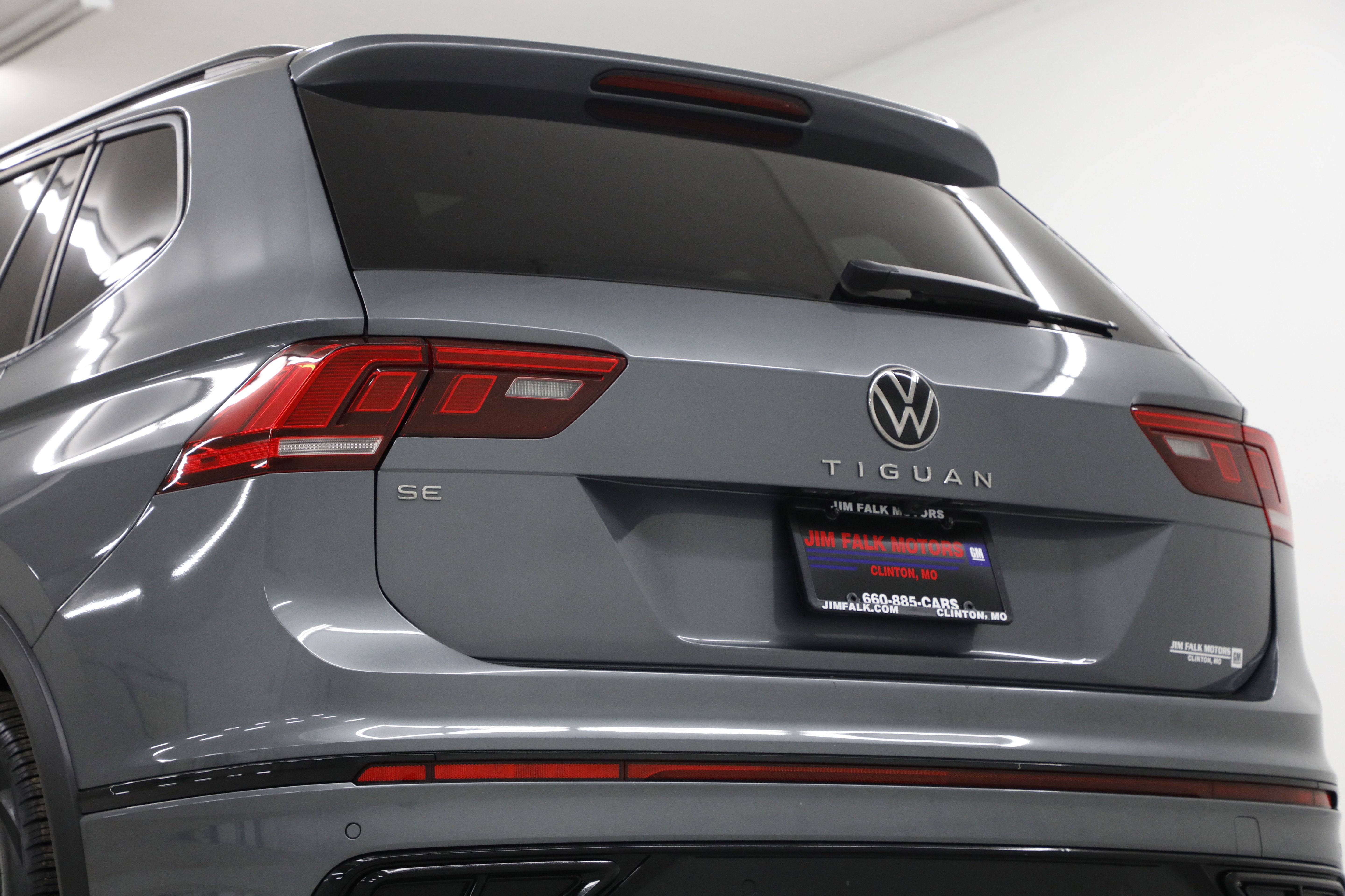 2023 Volkswagen Tiguan SE R-Line Black