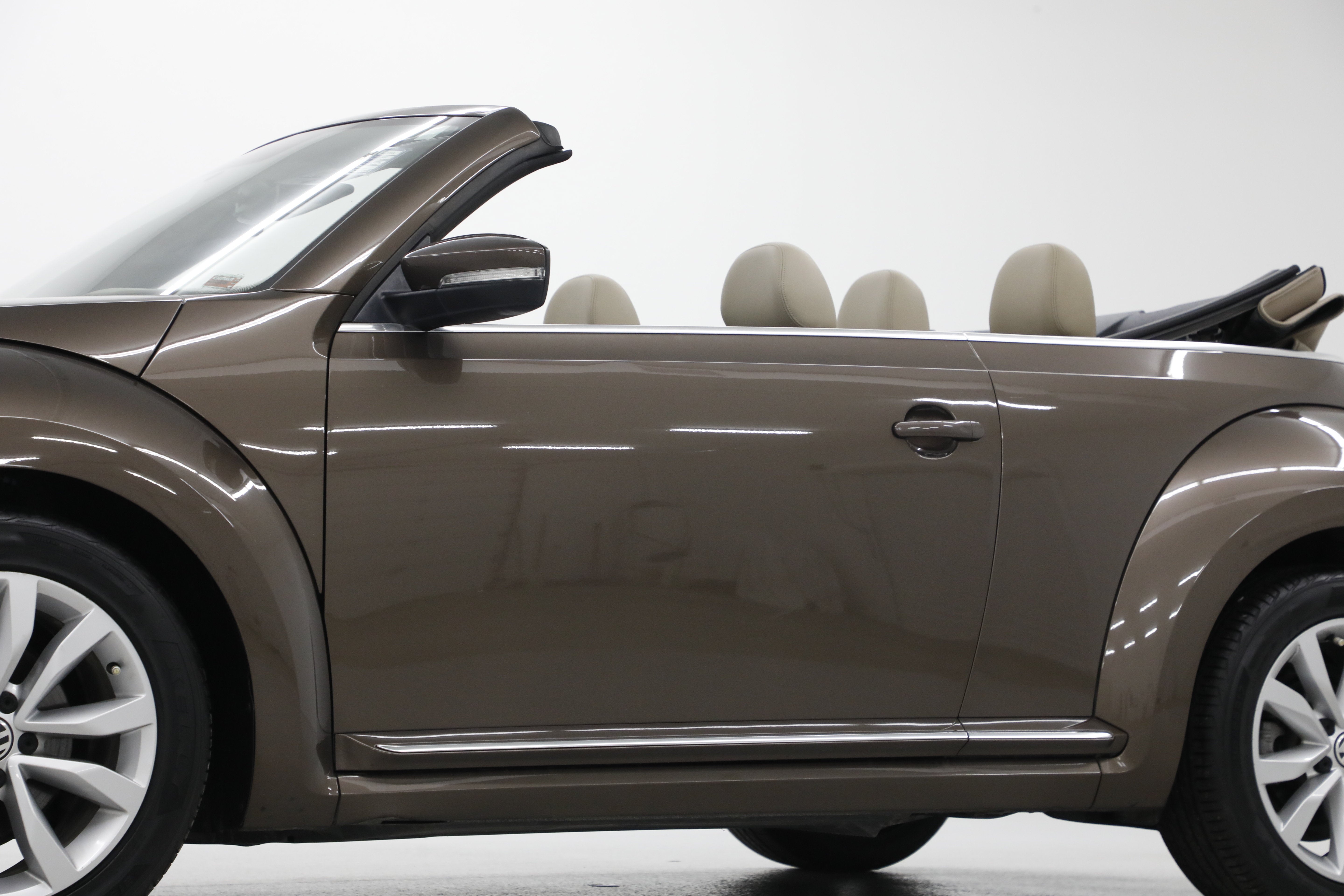 2013 Volkswagen Beetle Convertible 2.0L TDI