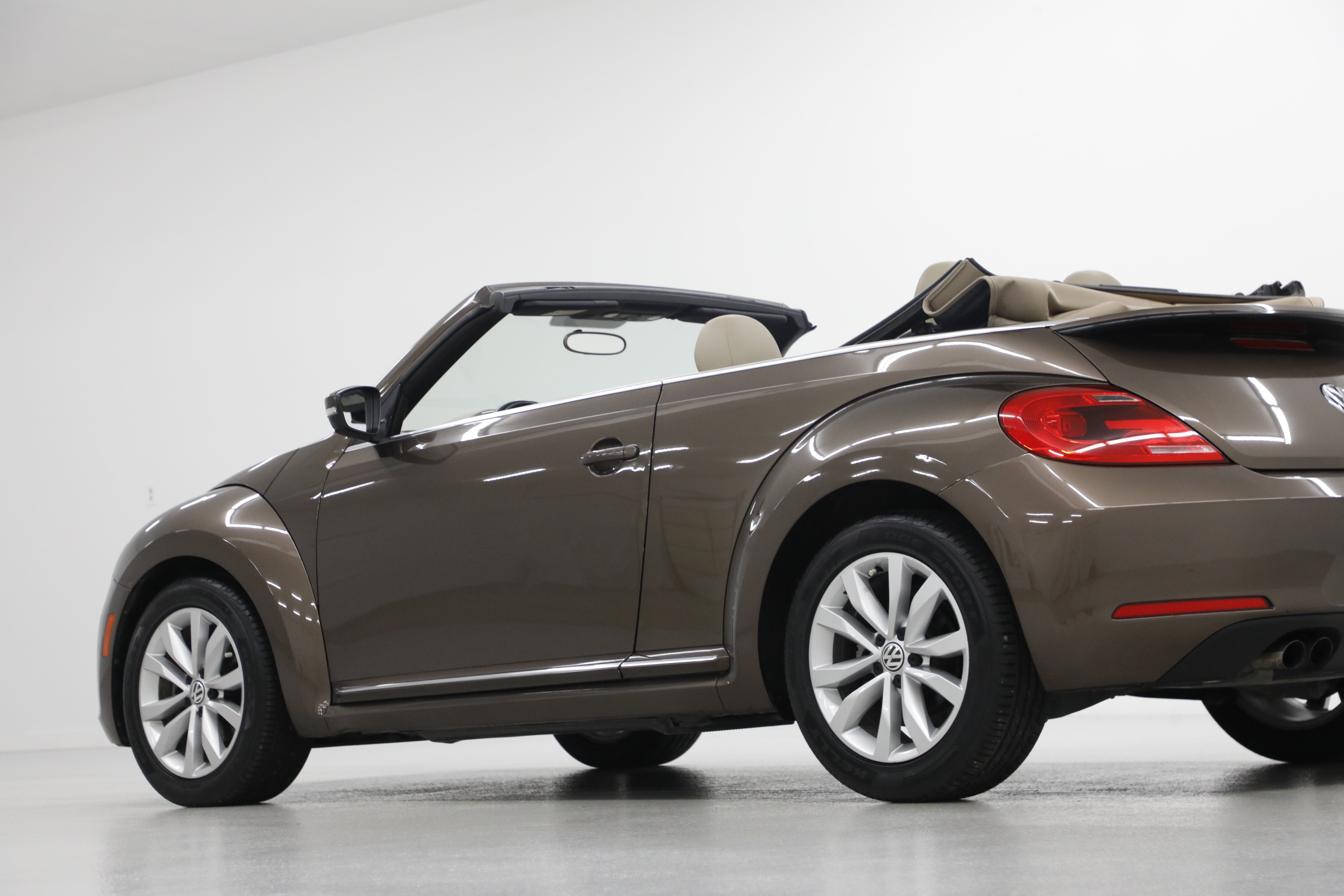 2013 Volkswagen Beetle Convertible 2.0L TDI