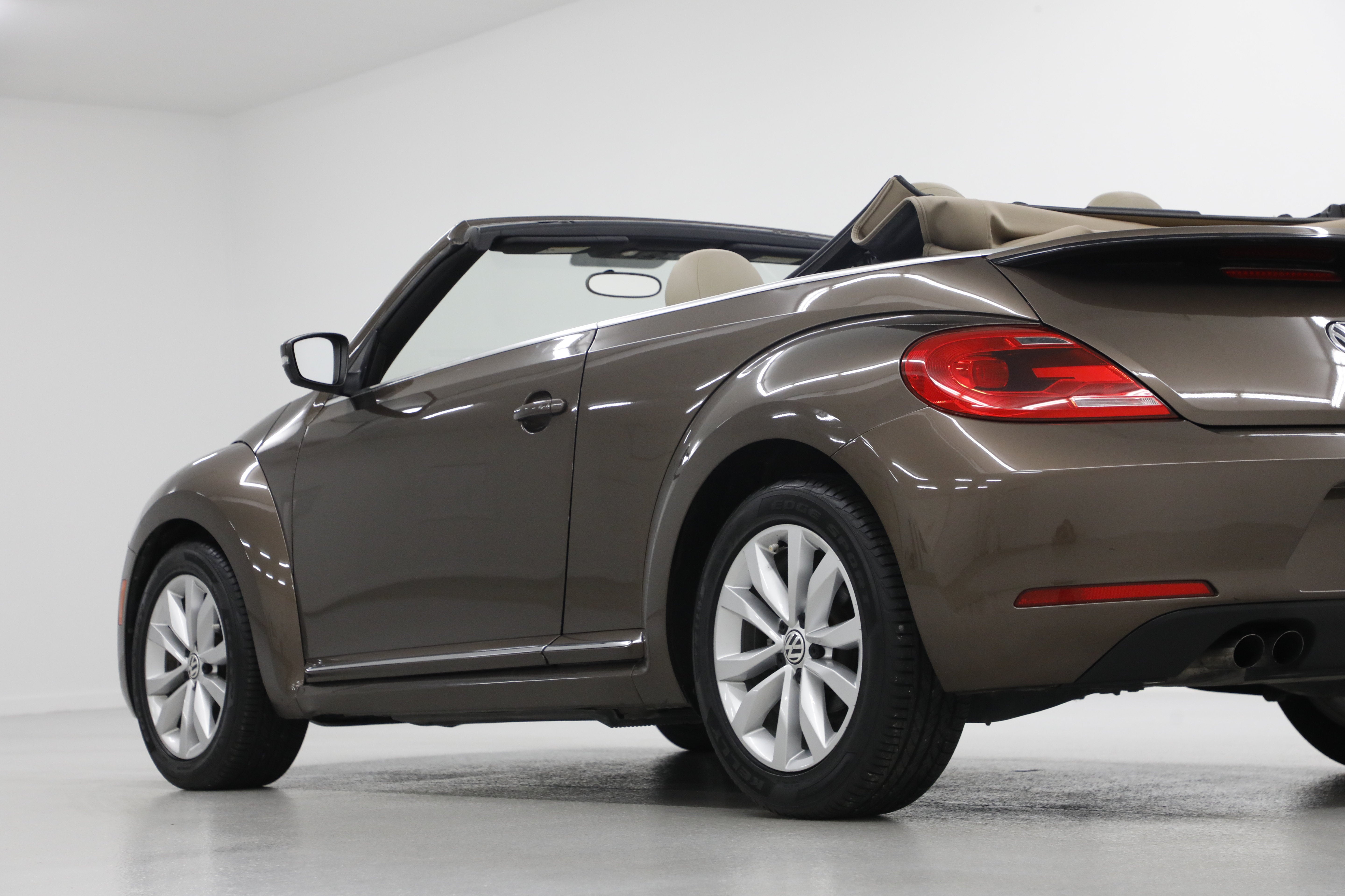 2013 Volkswagen Beetle Convertible 2.0L TDI