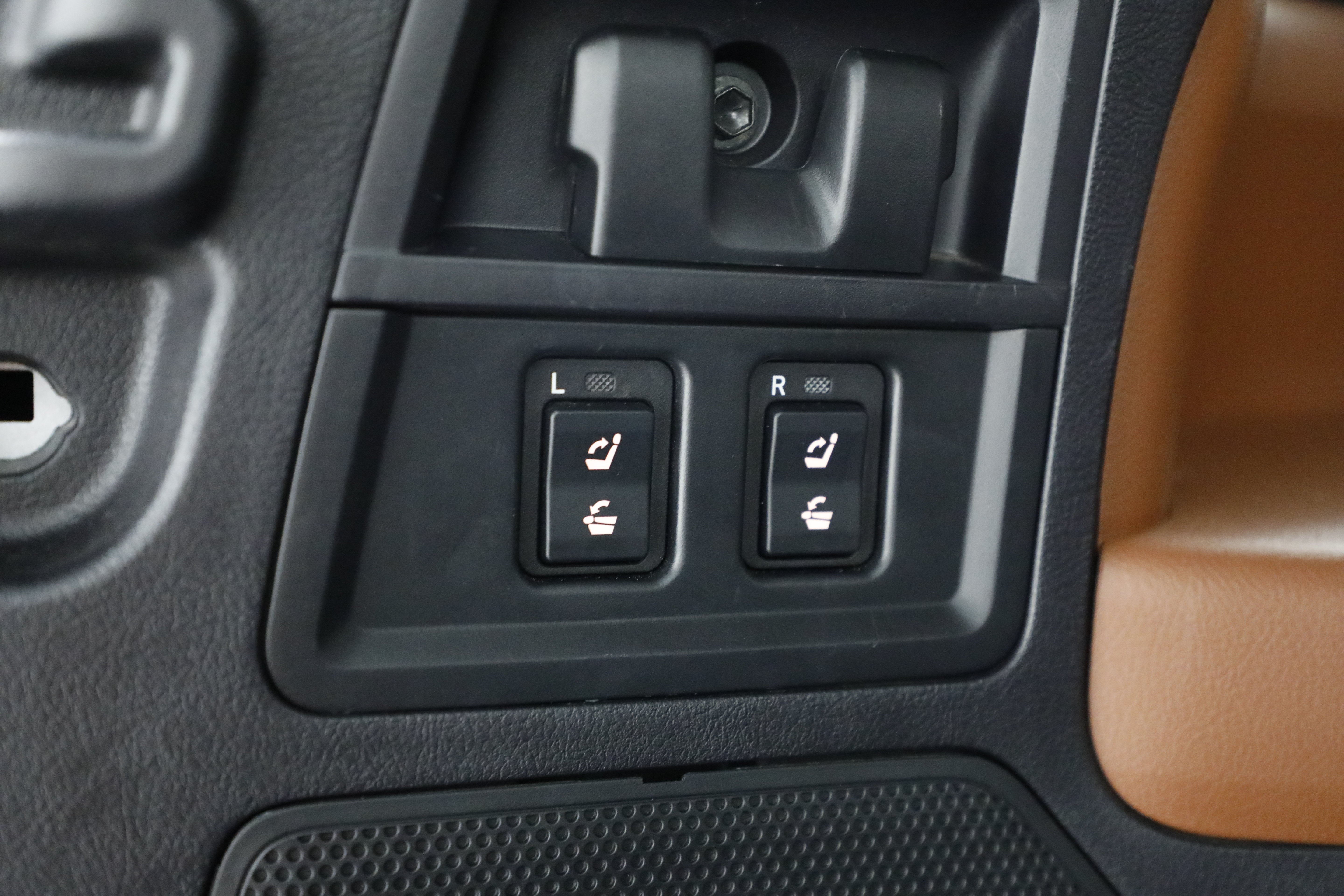 2020 Toyota Sequoia Platinum