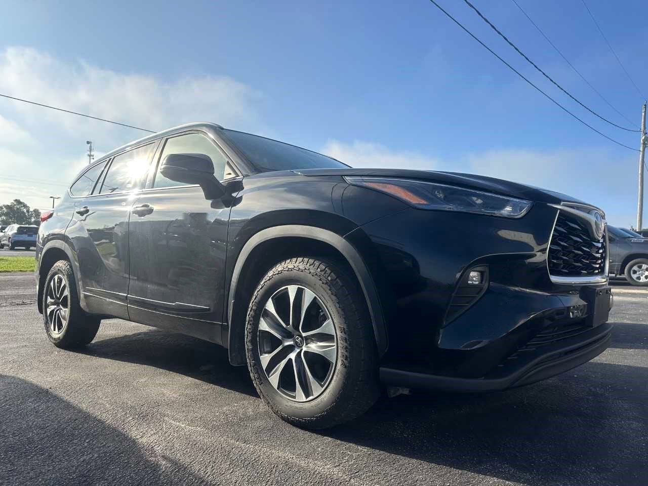 2022 Toyota Highlander XLE 4x4 V6's photo