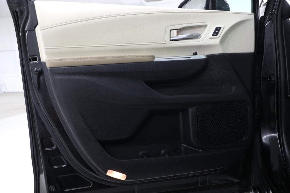 2023 Toyota Sienna Limited