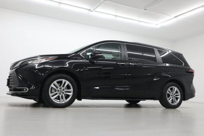 2023 Toyota Sienna Limited