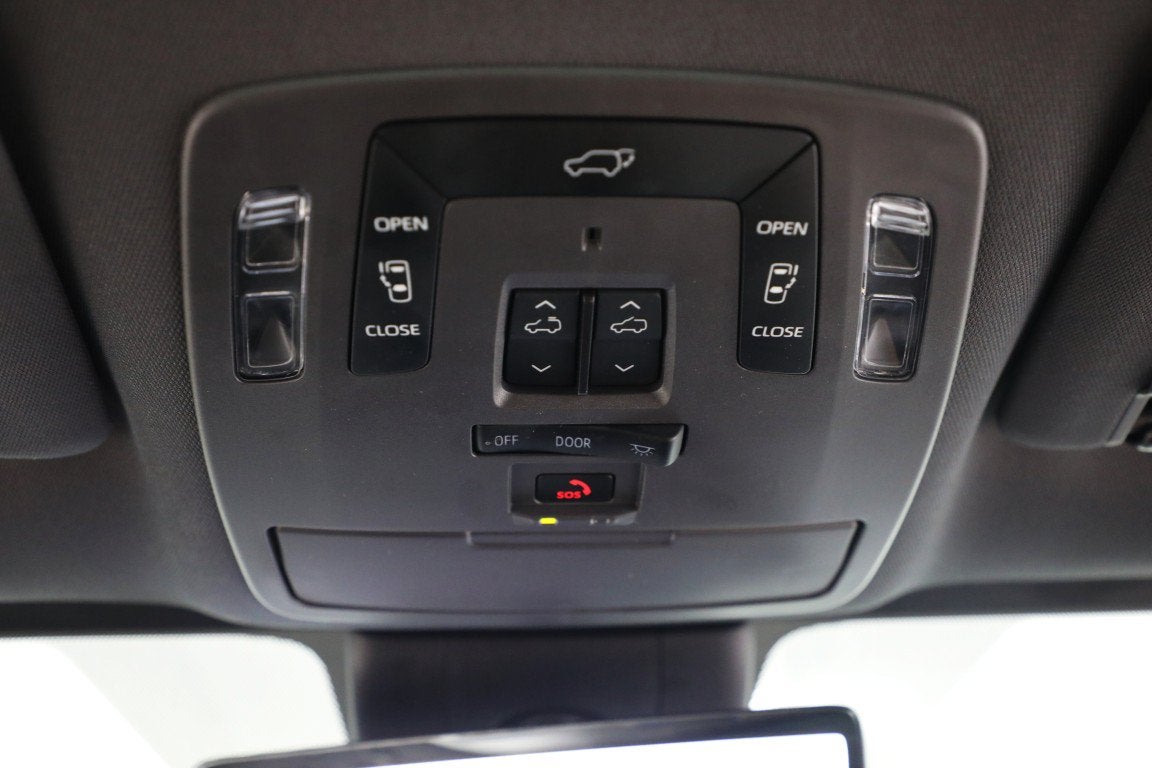 2023 Toyota Sienna Limited