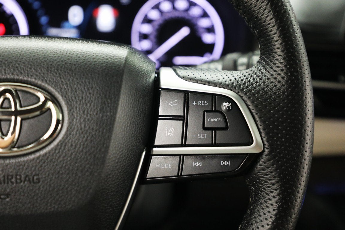 2023 Toyota Sienna Limited